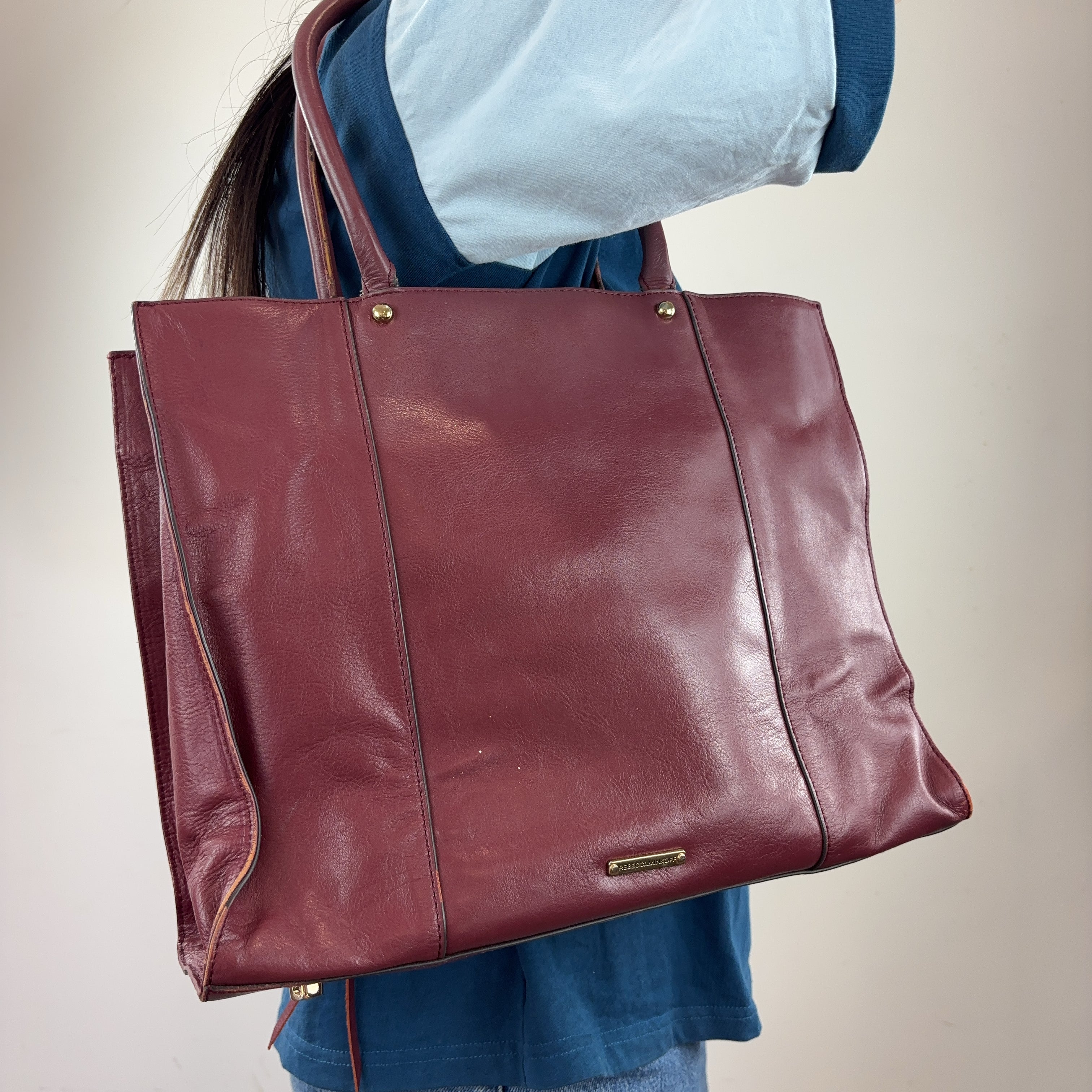 VINTAGE HANDBAG - MEDIUM
