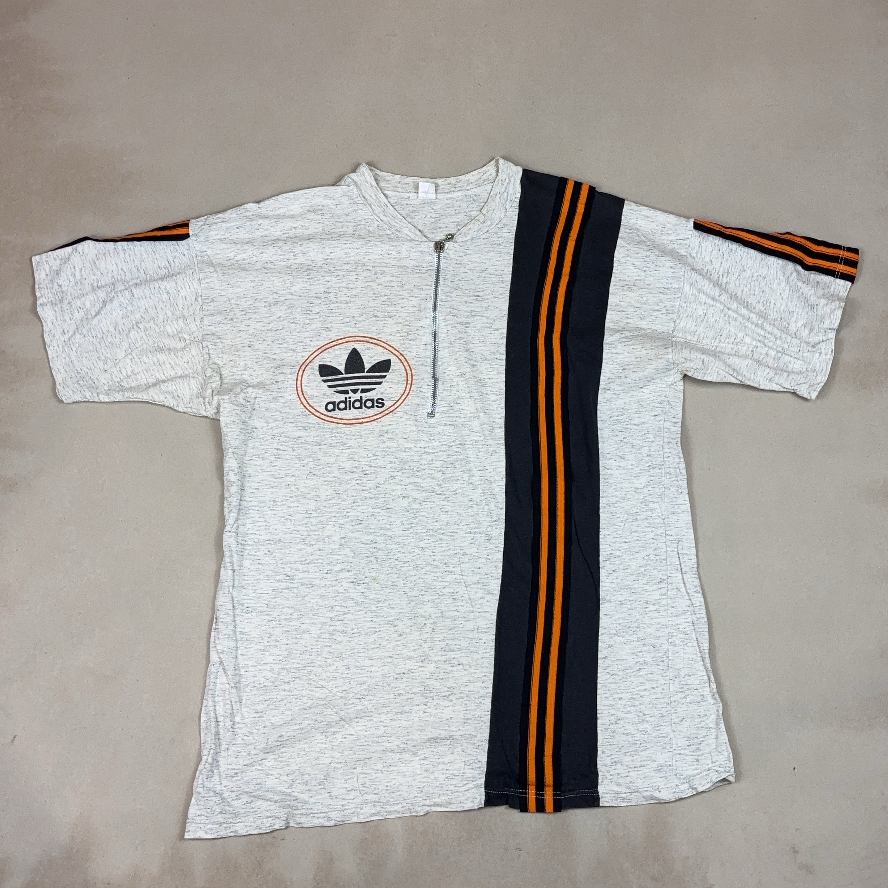 ADIDAS TEE - LARGE