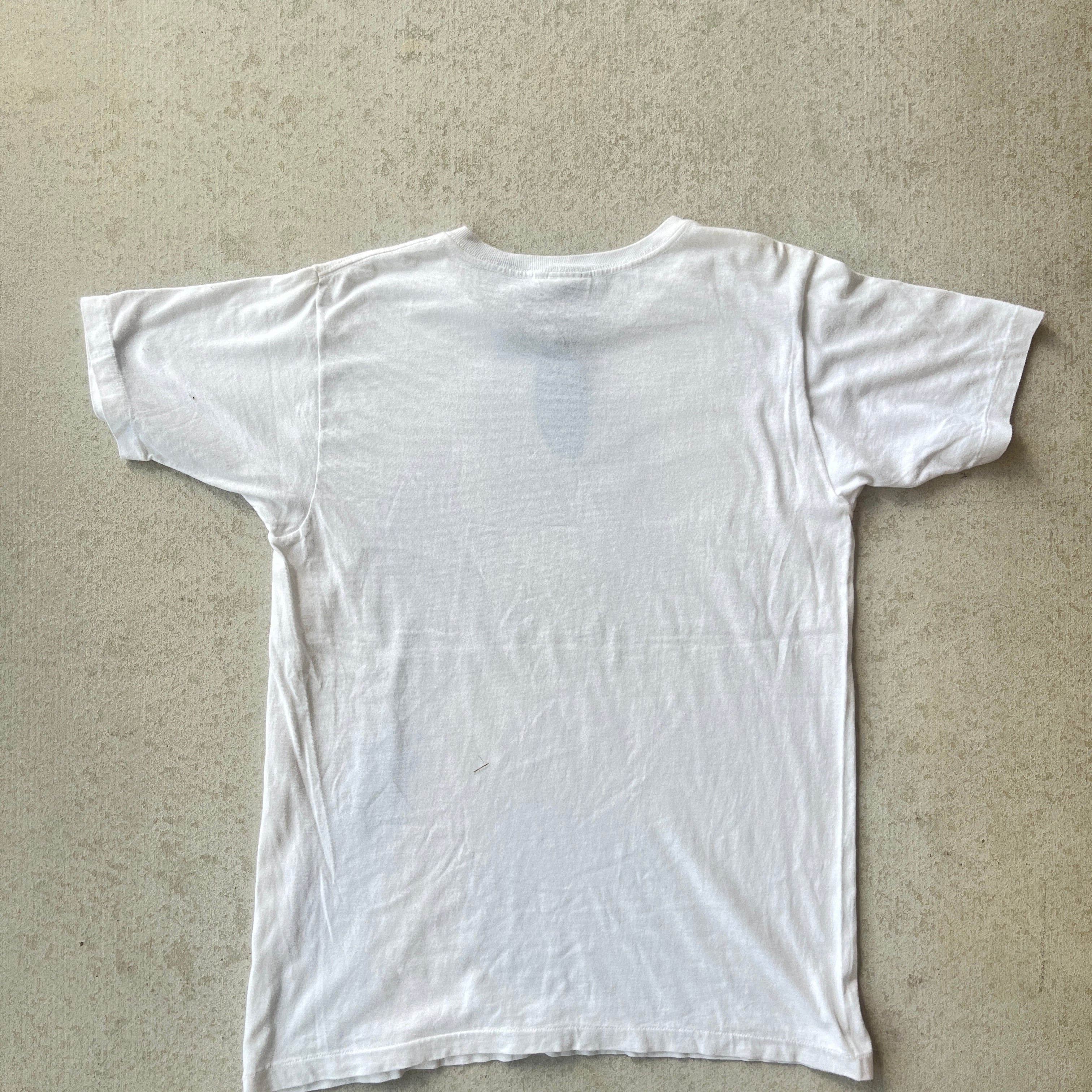 GRAPHIC TEE - MEDIUM