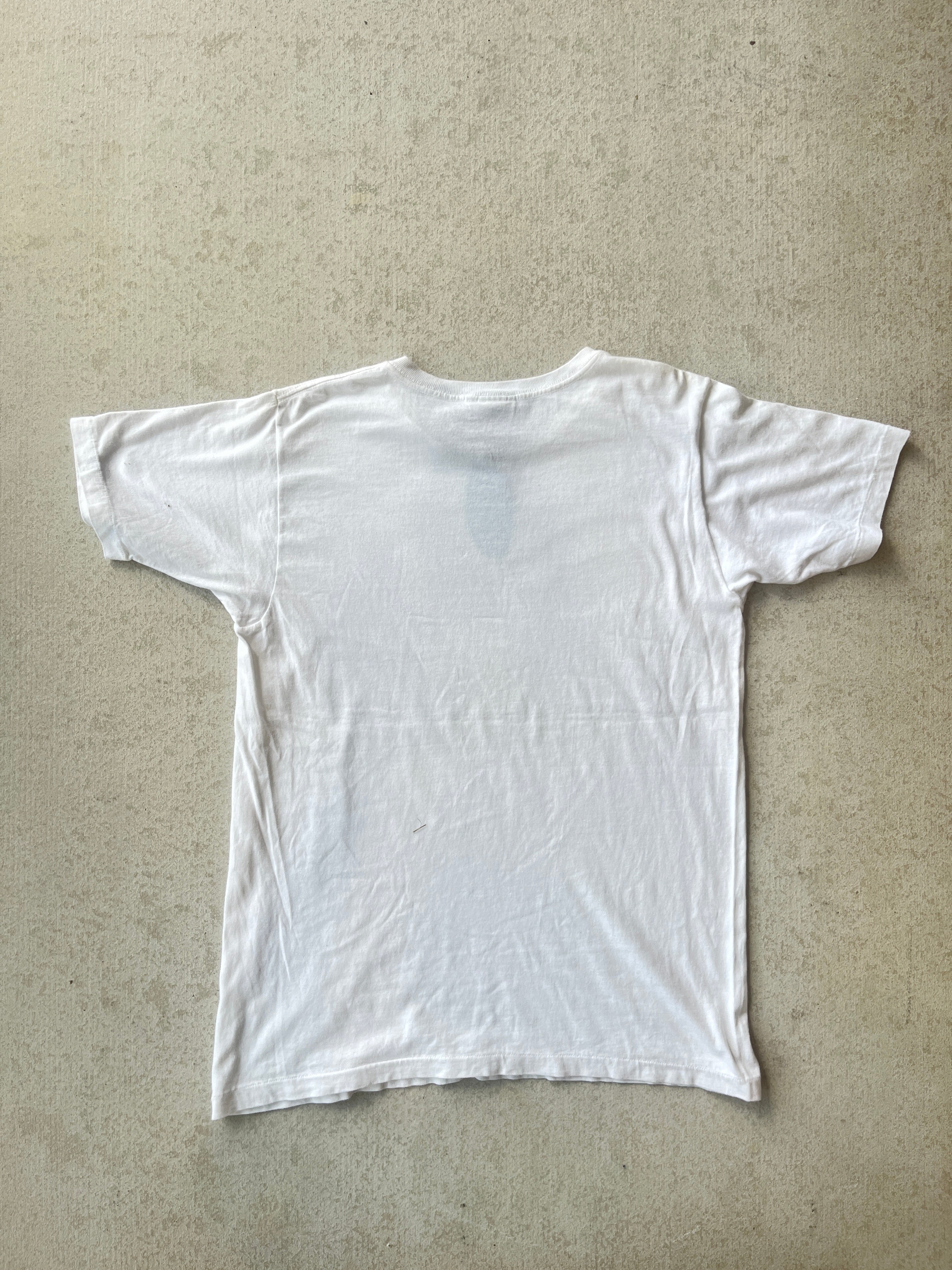 GRAPHIC TEE - MEDIUM