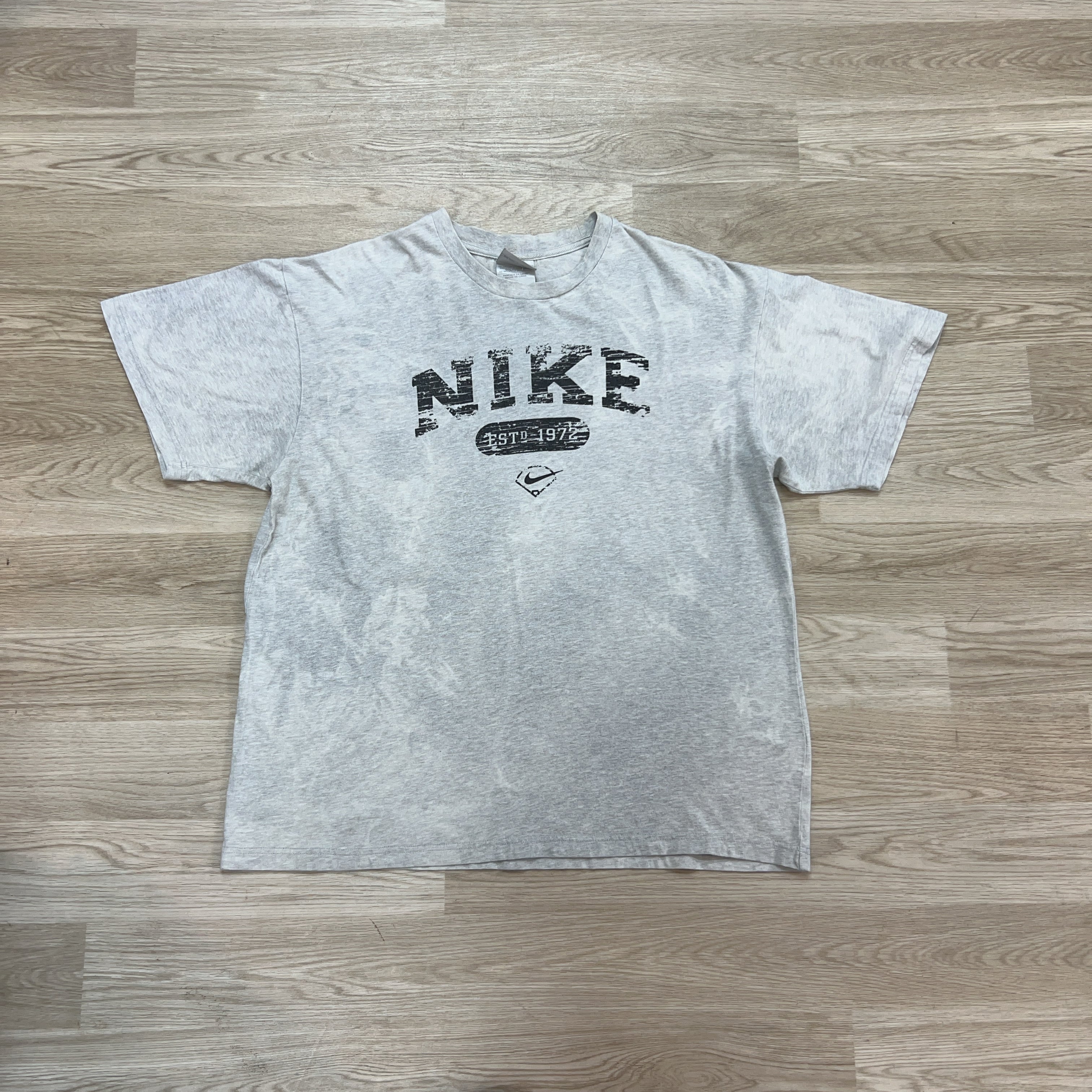 NIKE TEE - LARGE