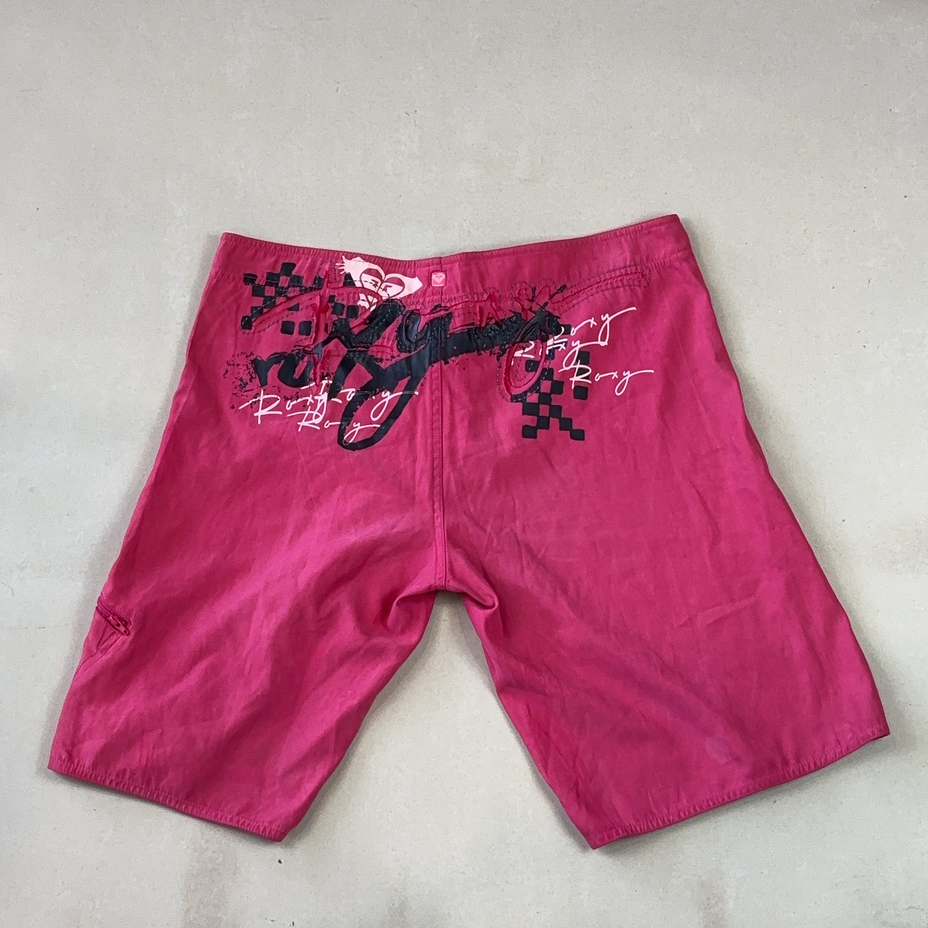 ROXY SHORTS - LARGE