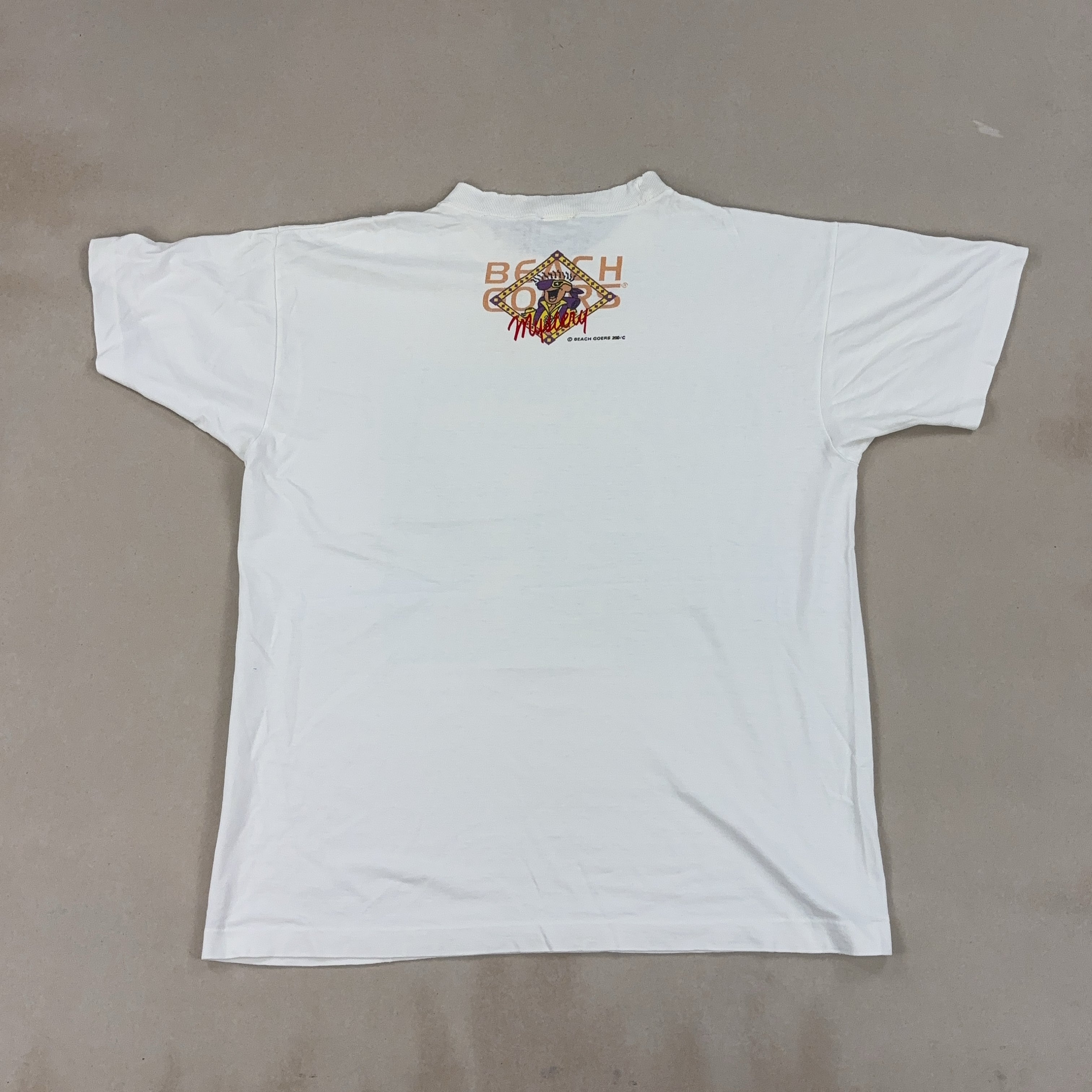 BEACH GOERS TEE - SMALL