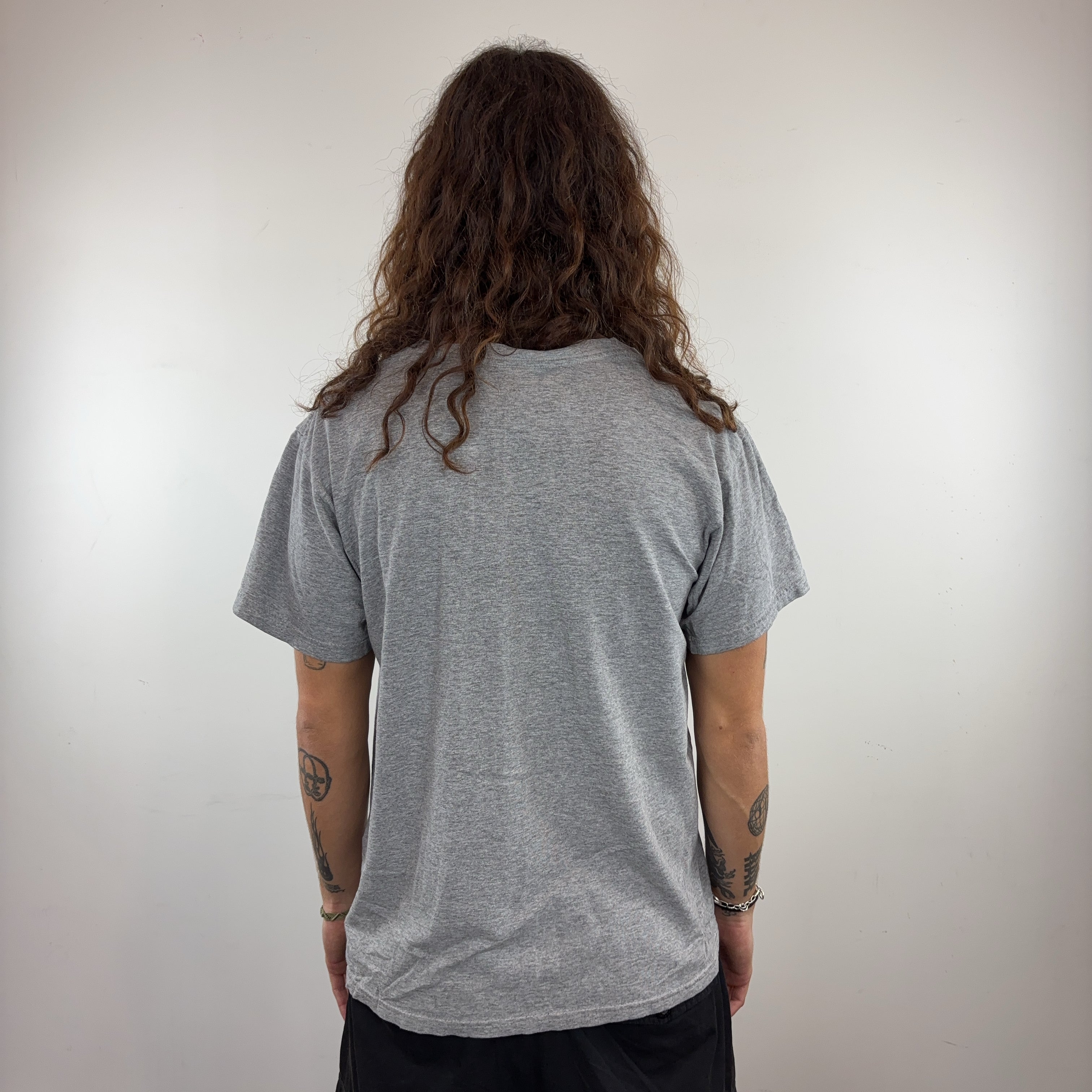 NIKE TEE - MEDIUM