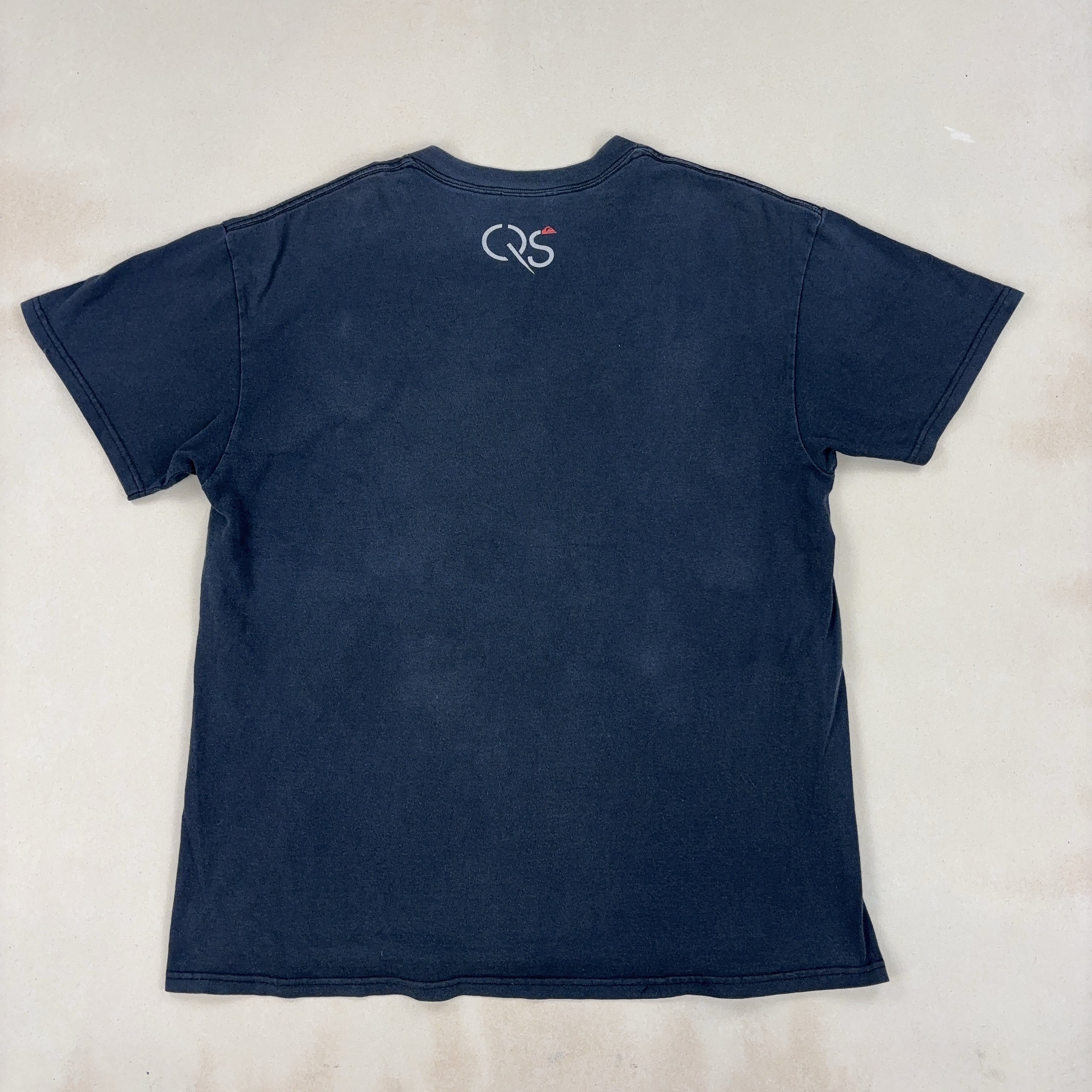 QUIKSILVER TEE - MEDIUM
