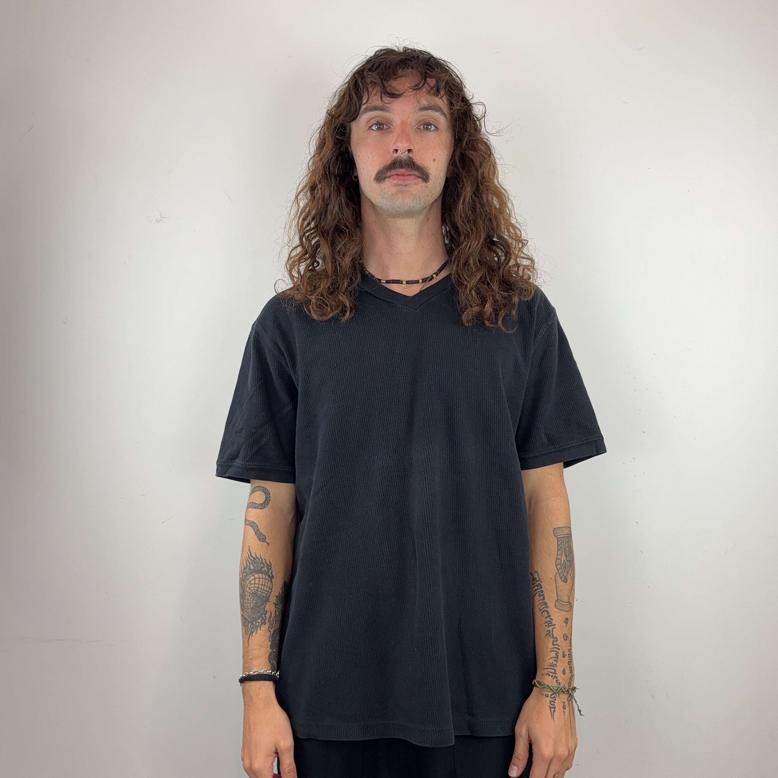 BLACK V-NECK TEE - MEDIUM