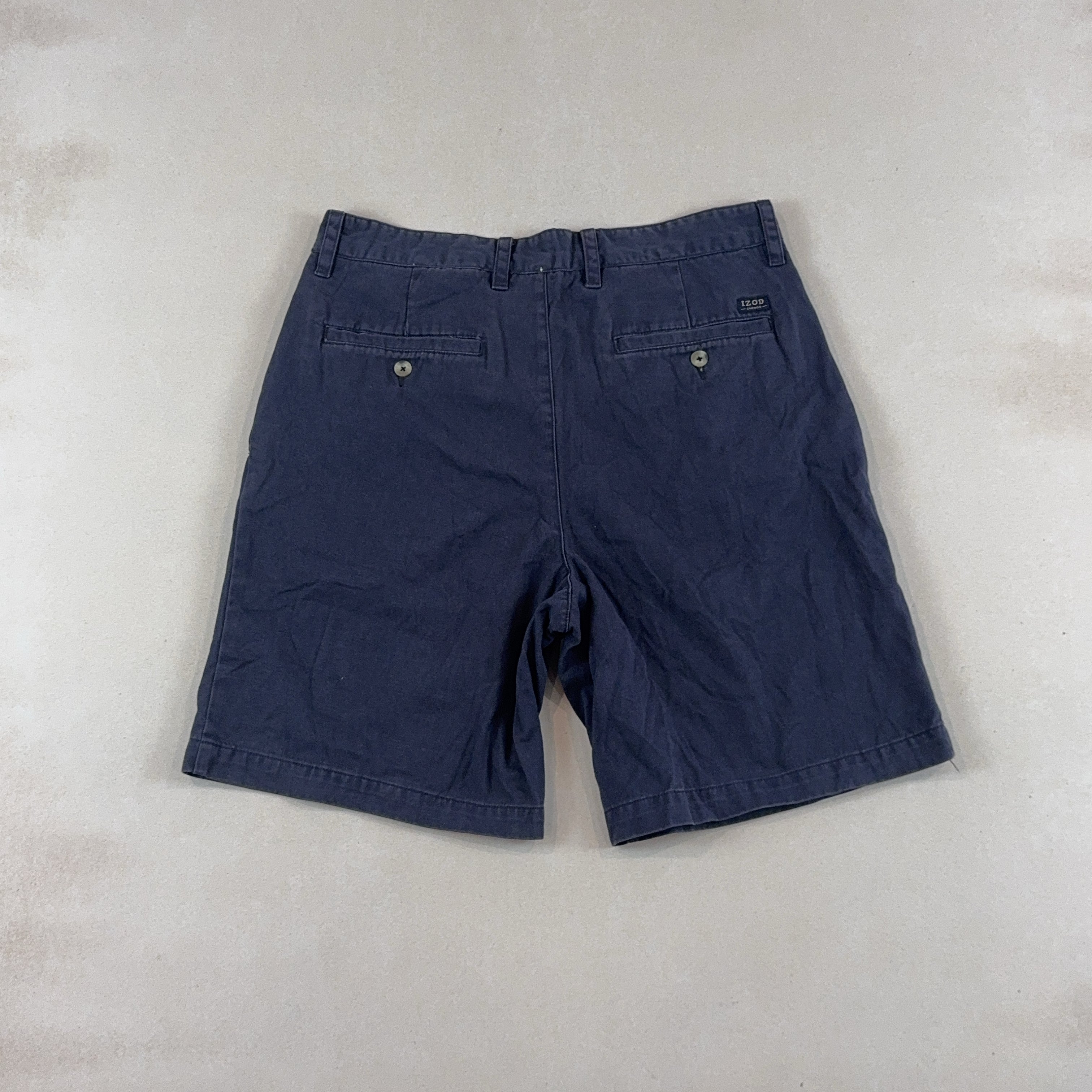 IZOD SHORTS - LARGE