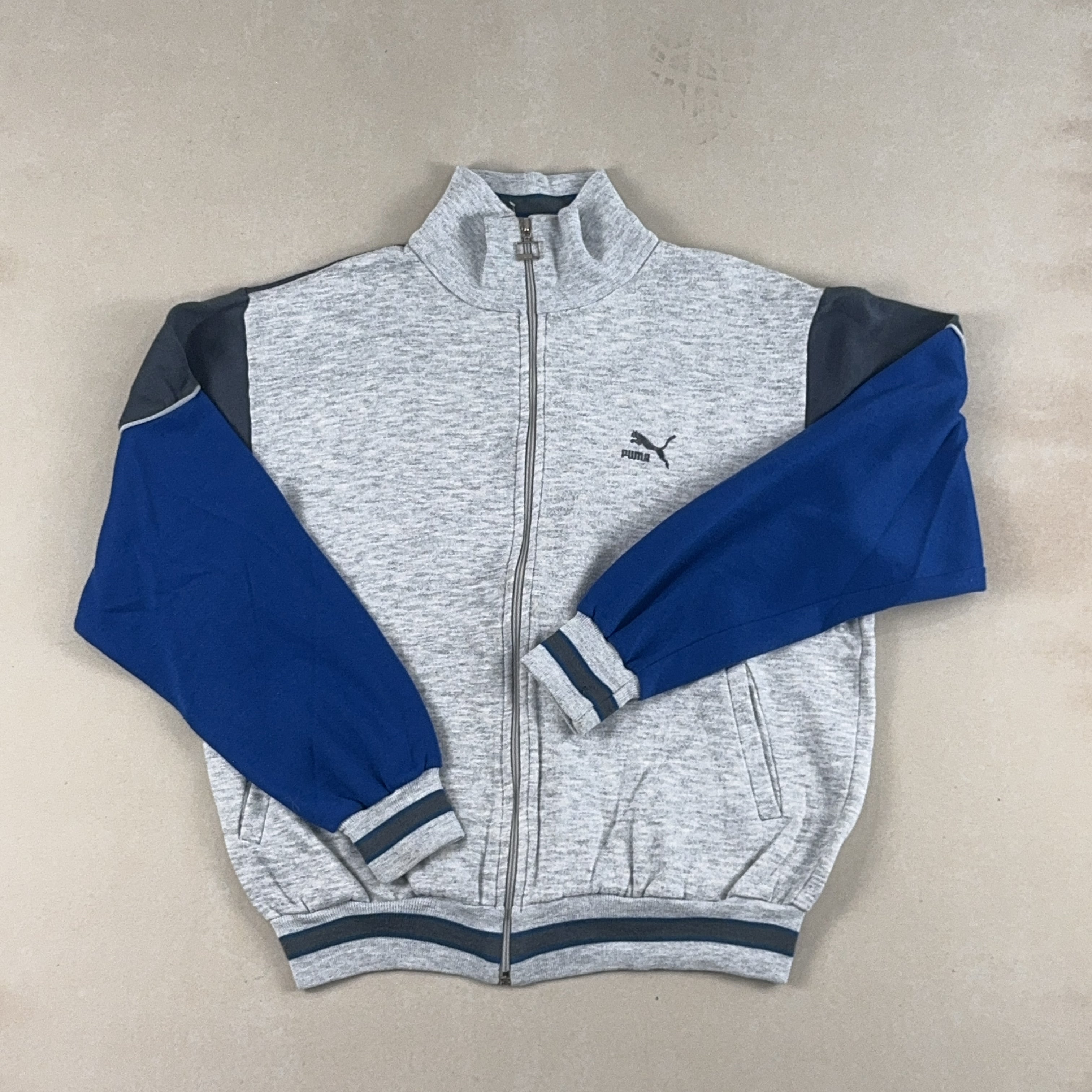 PUMA JACKET - MEDIUM