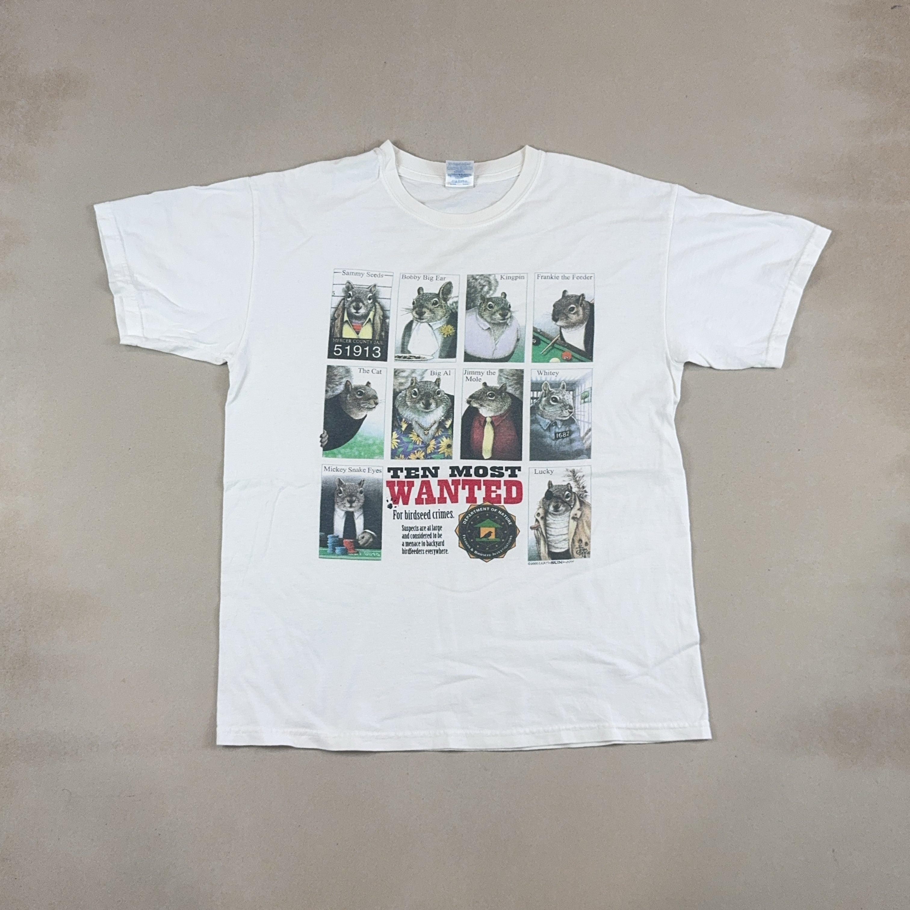 GRAPHIC TEE - MEDIUM