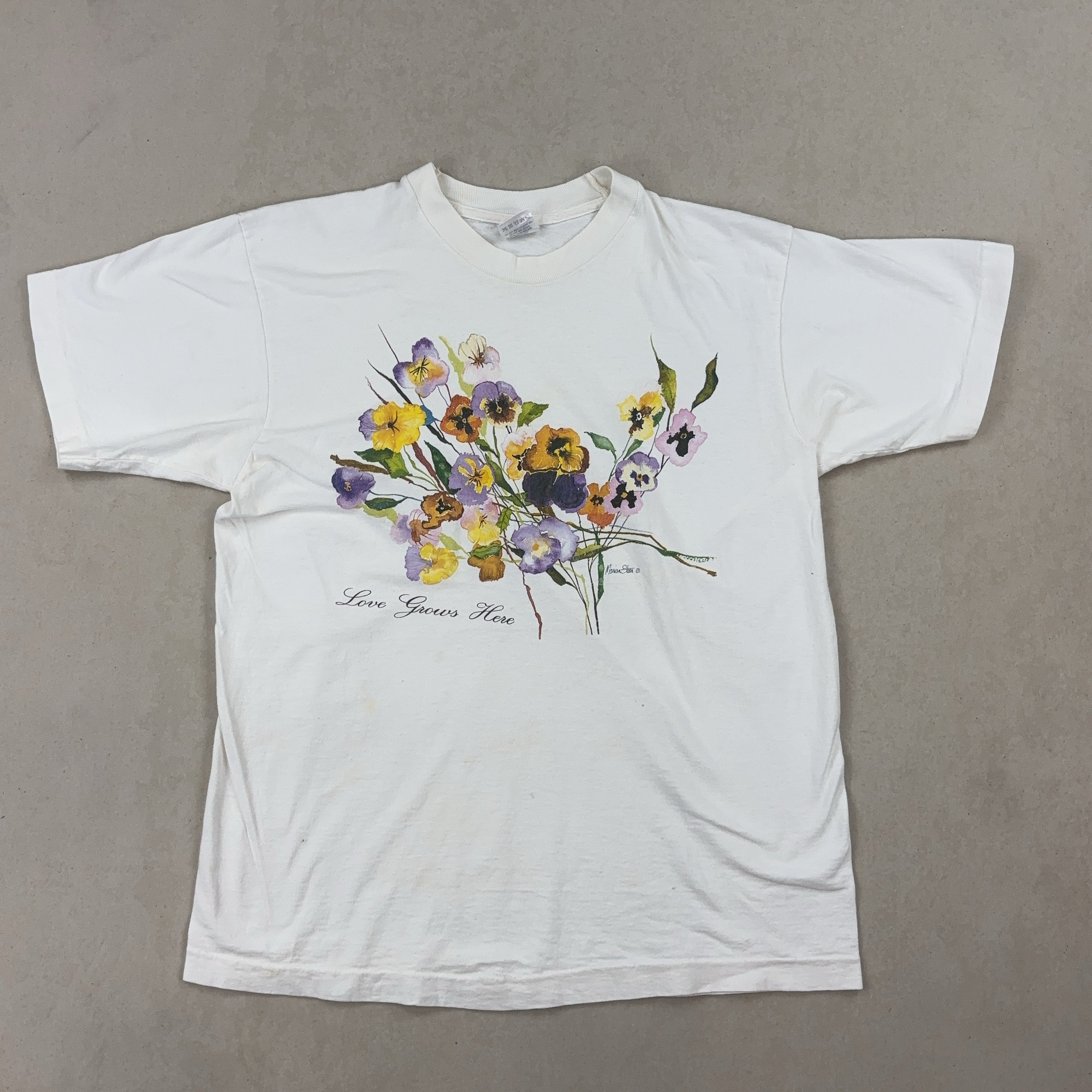 'FLORAL' GRAPHIC TEE - MEDIUM