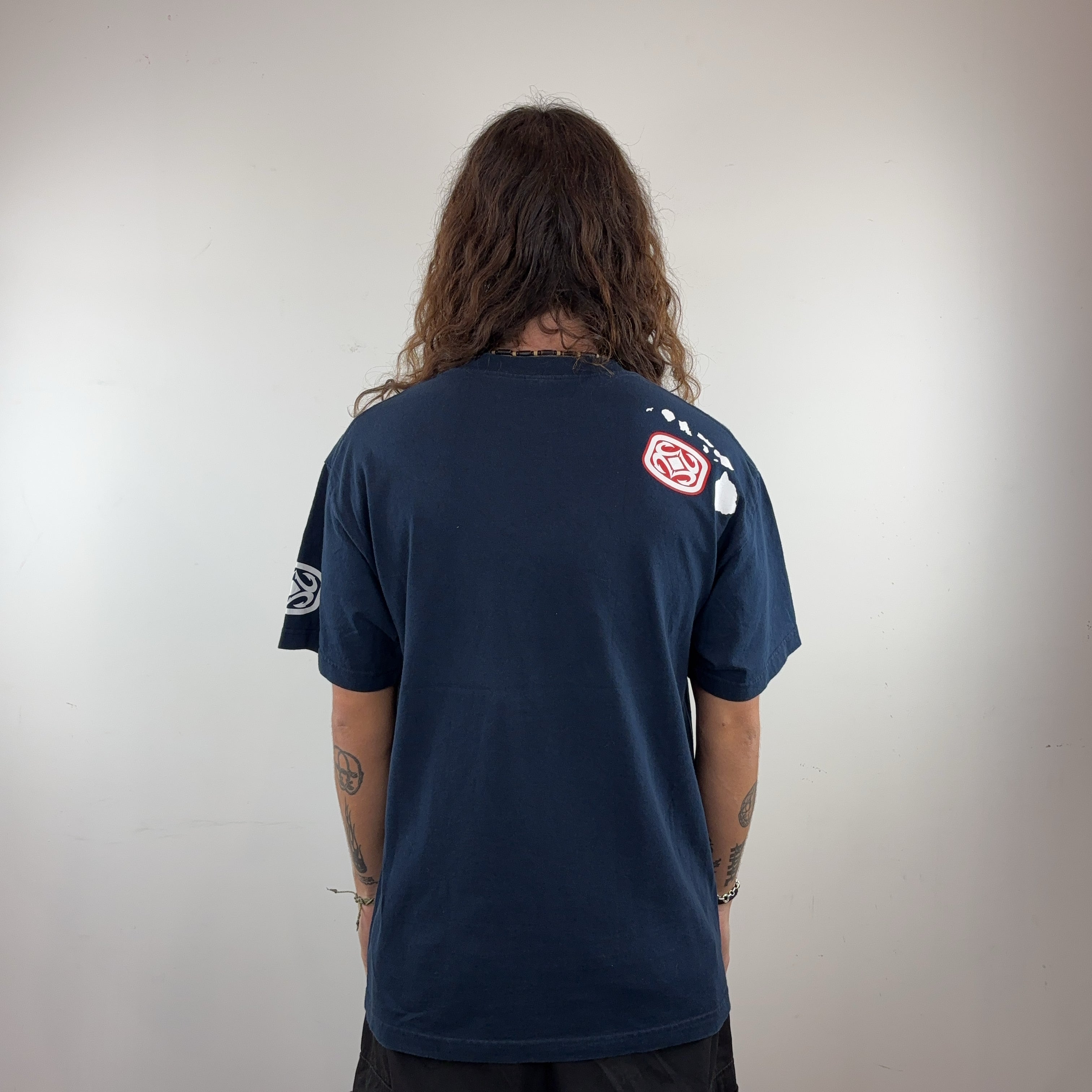 NAVY MAUI BUILT TEE - LARGE