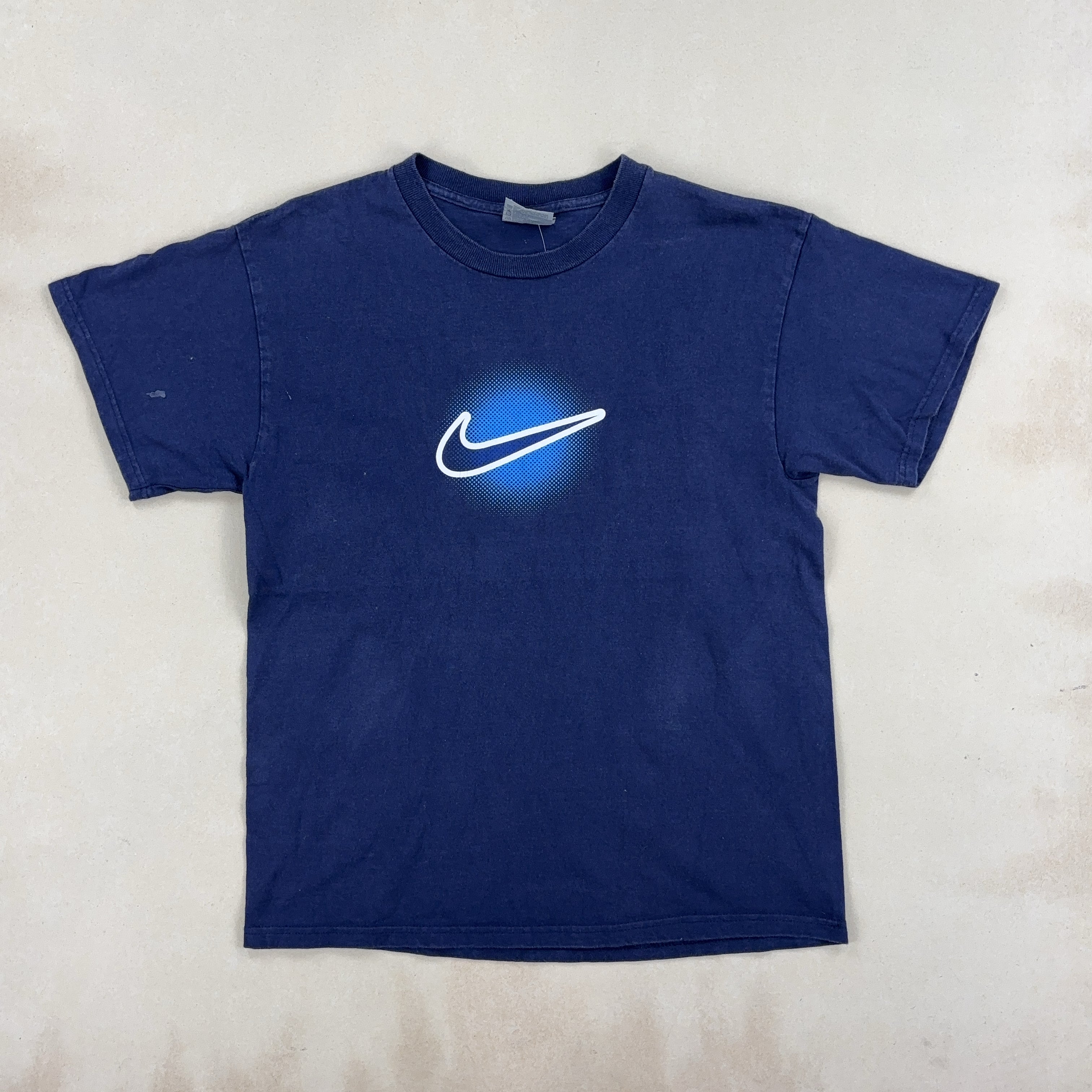 NIKE TEE - MEDIUM
