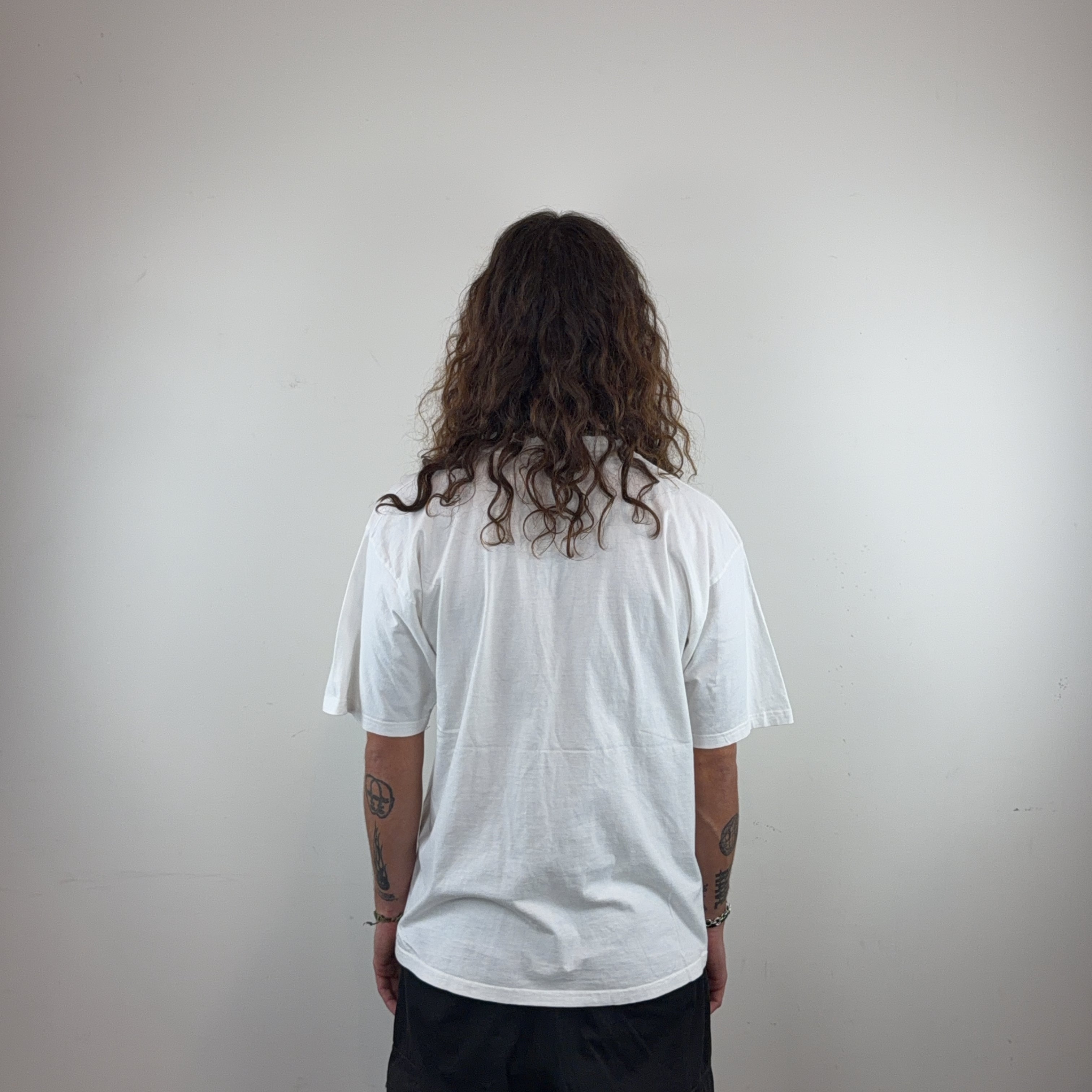 GRAPHIC WHITE TEE - LARGE