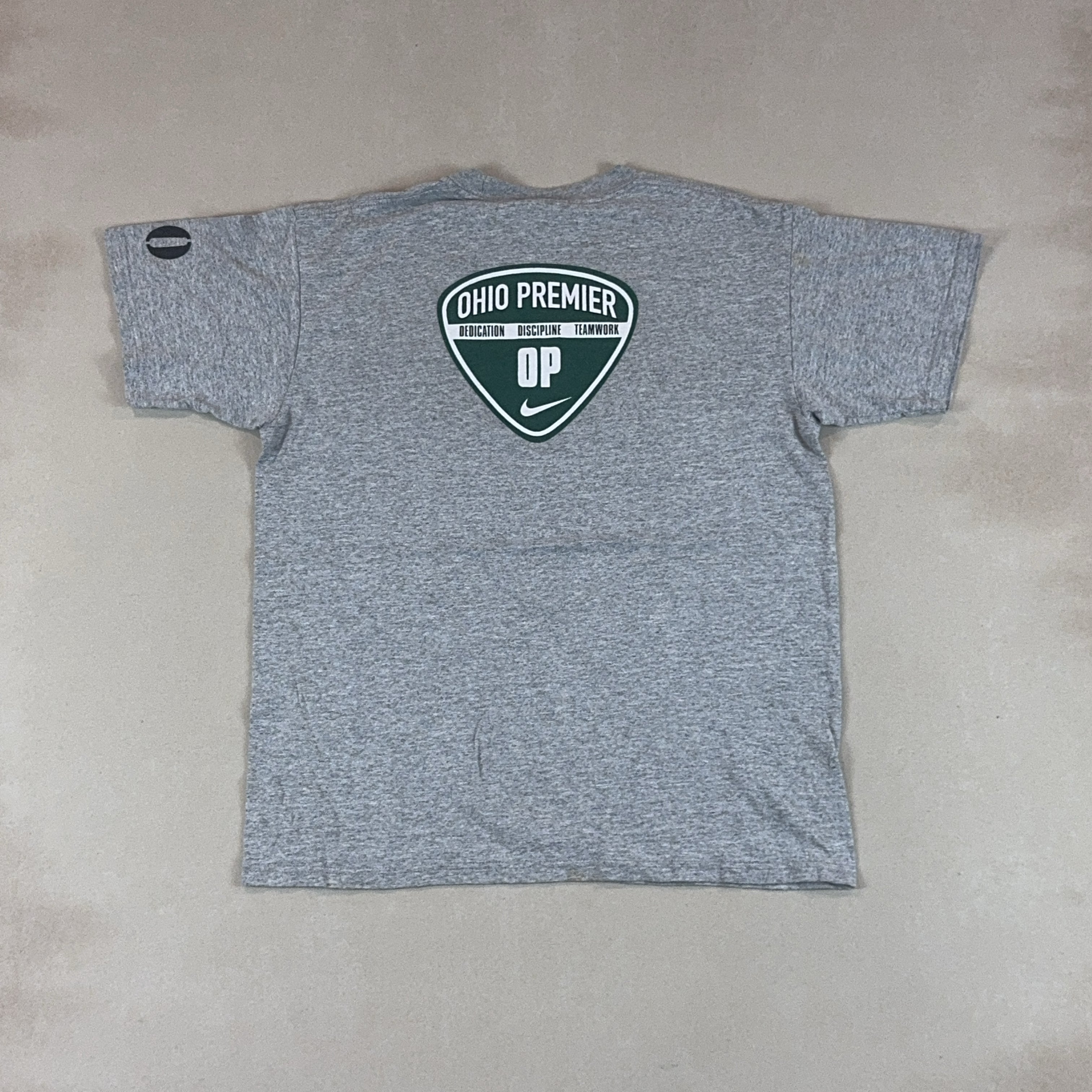 NIKE TEE - MEDIUM
