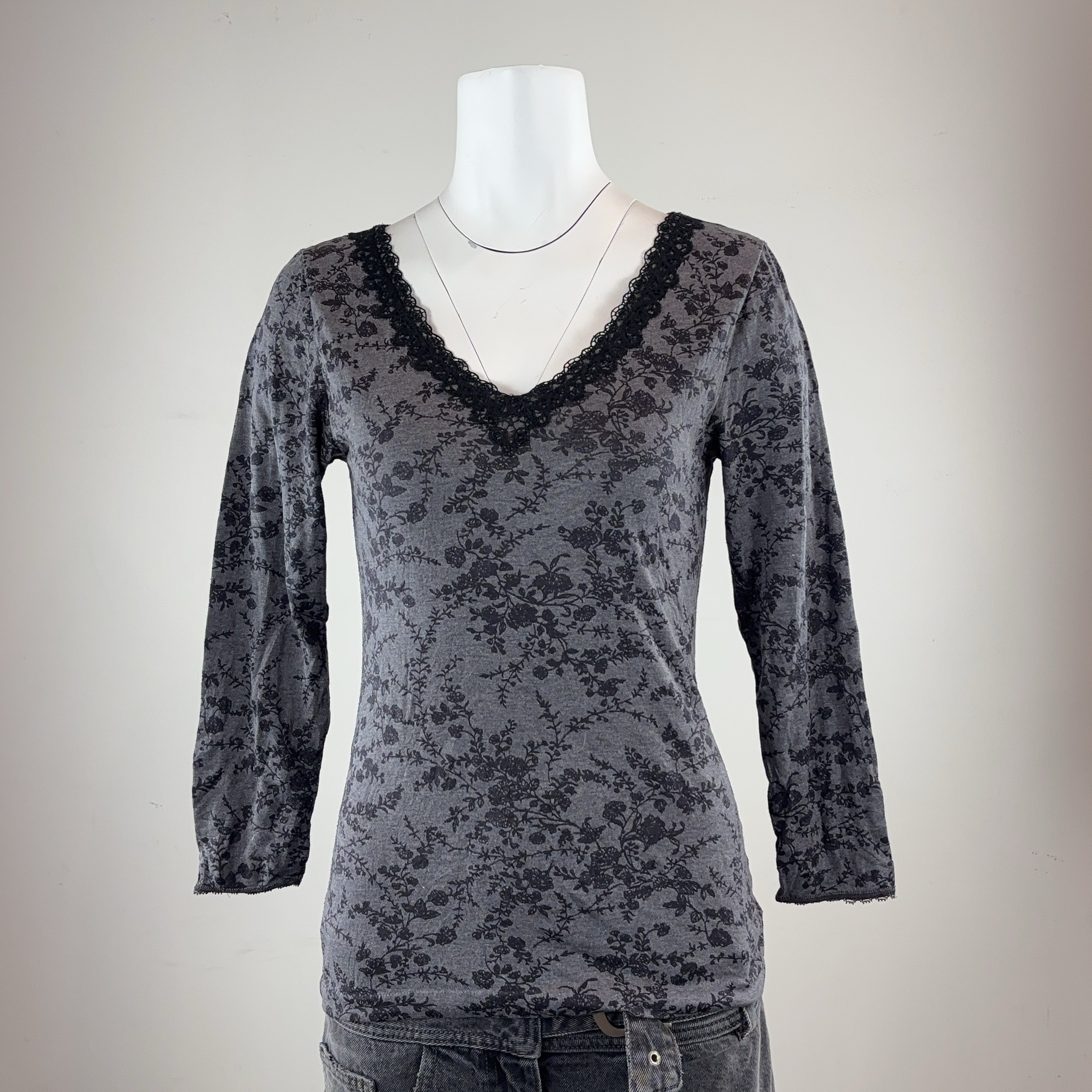 FLORAL 3/4 TOP - MEDIUM