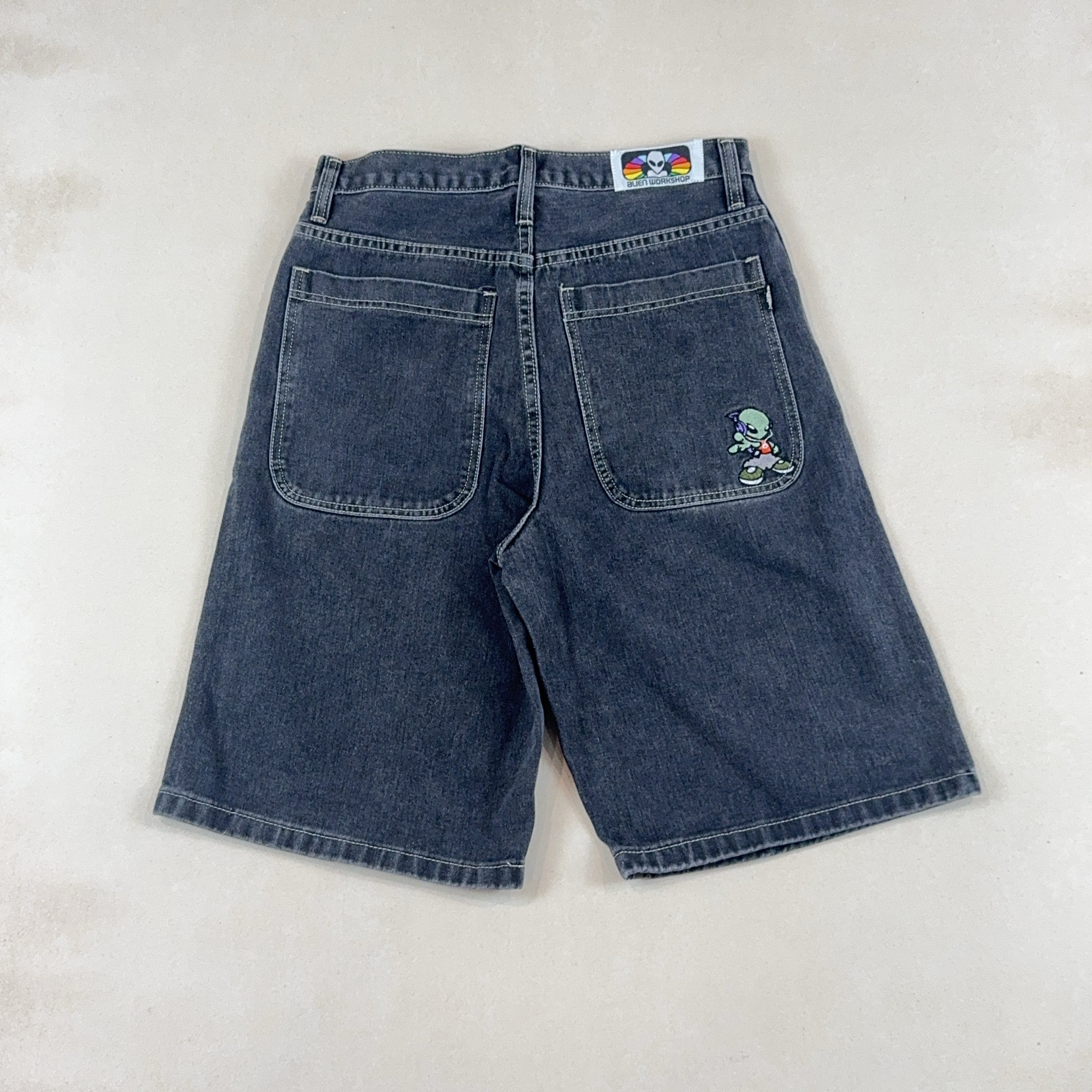 ALIEN WORKSHOP SHORTS - MEDIUM