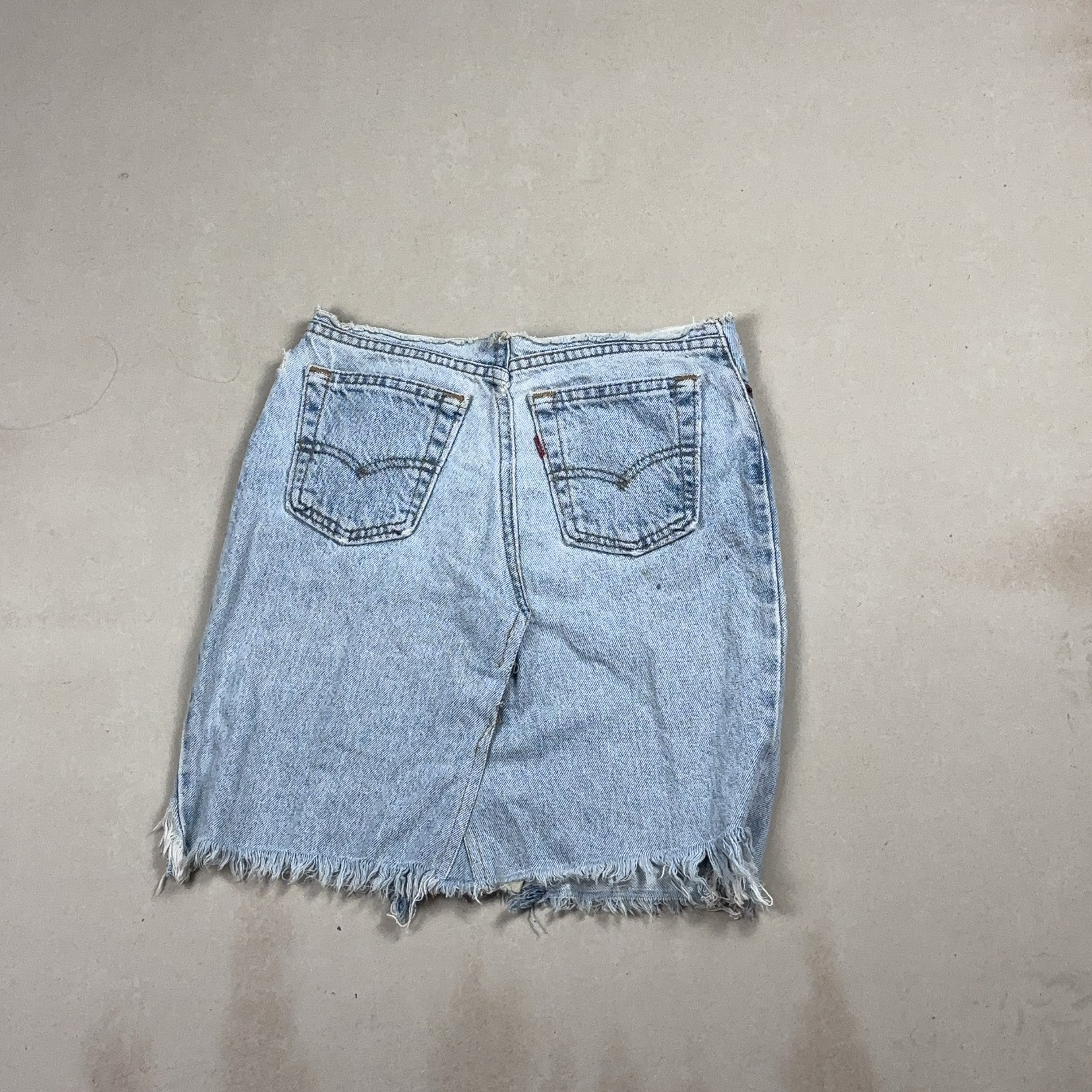VINTAGE DENIM SKIRT - MEDIUM