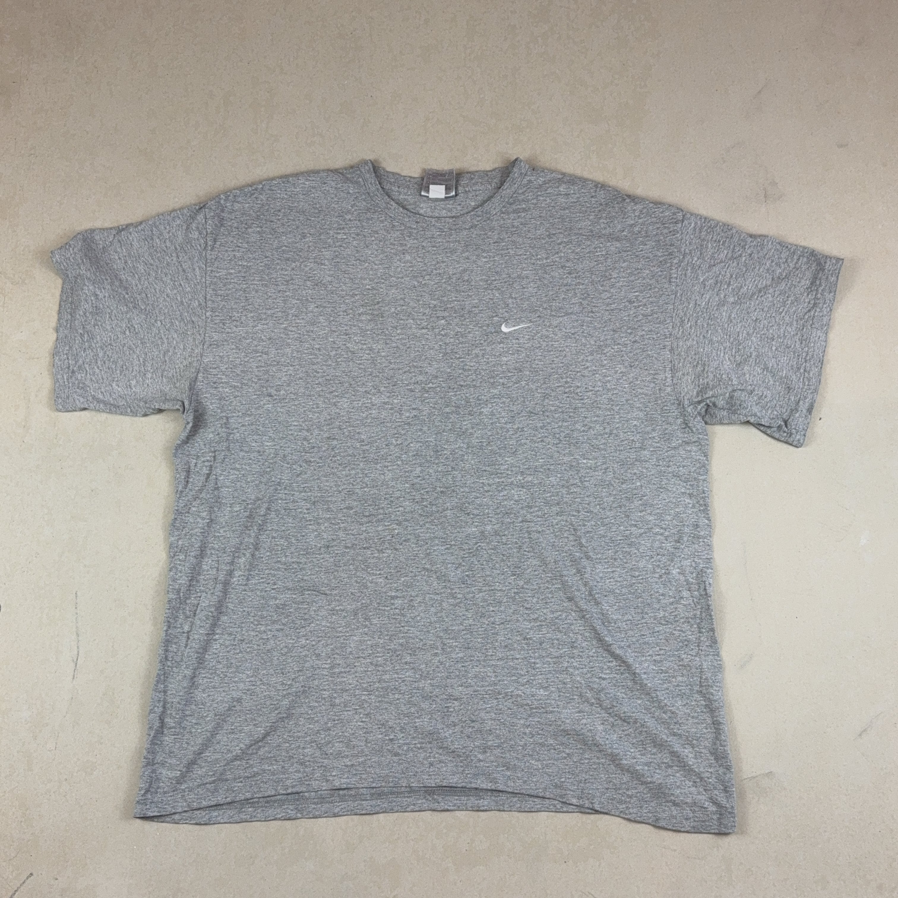 NIKE GREY TEE - X LARGE