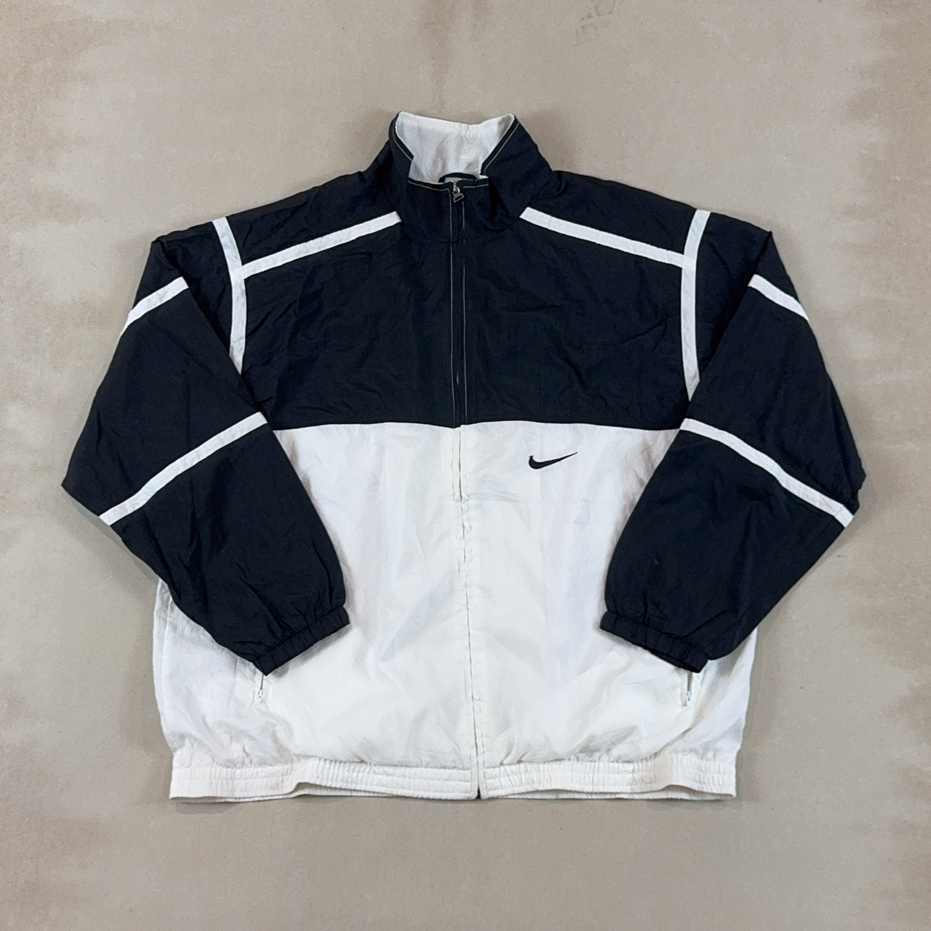 NIKE BLACK & WHITE JACKET - X LARGE