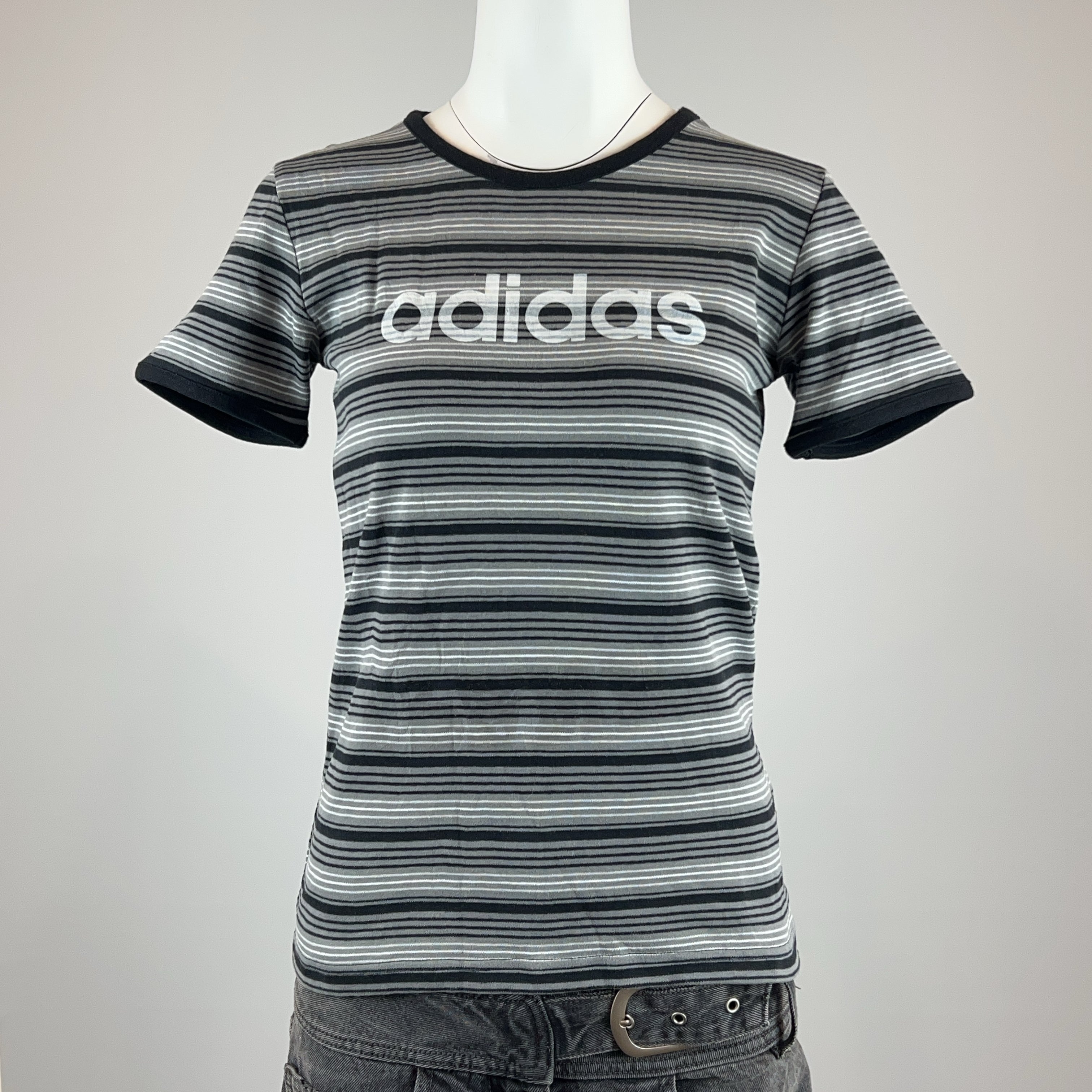 ADIDAS TOP - MEDIUM