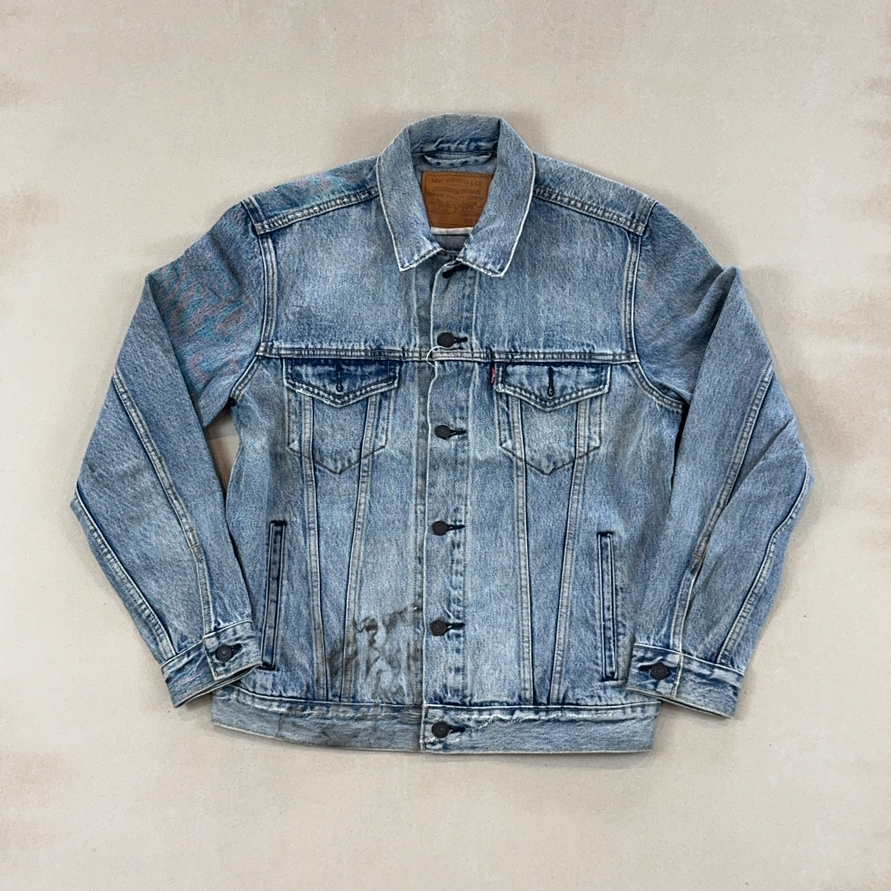 LEVI'S DENIM JACKET - MEDIUM