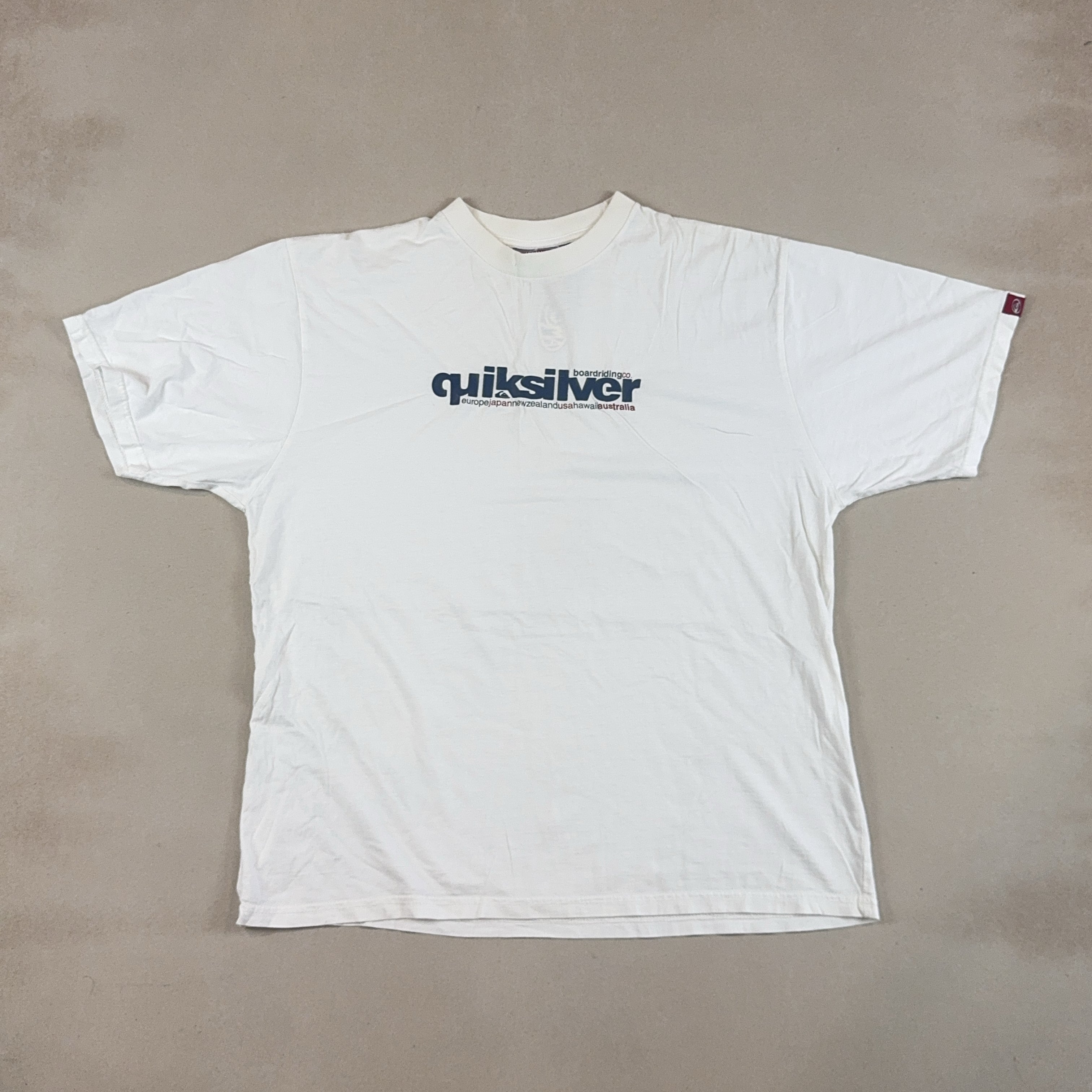 QUIKSILVER TEE - MEDIUM