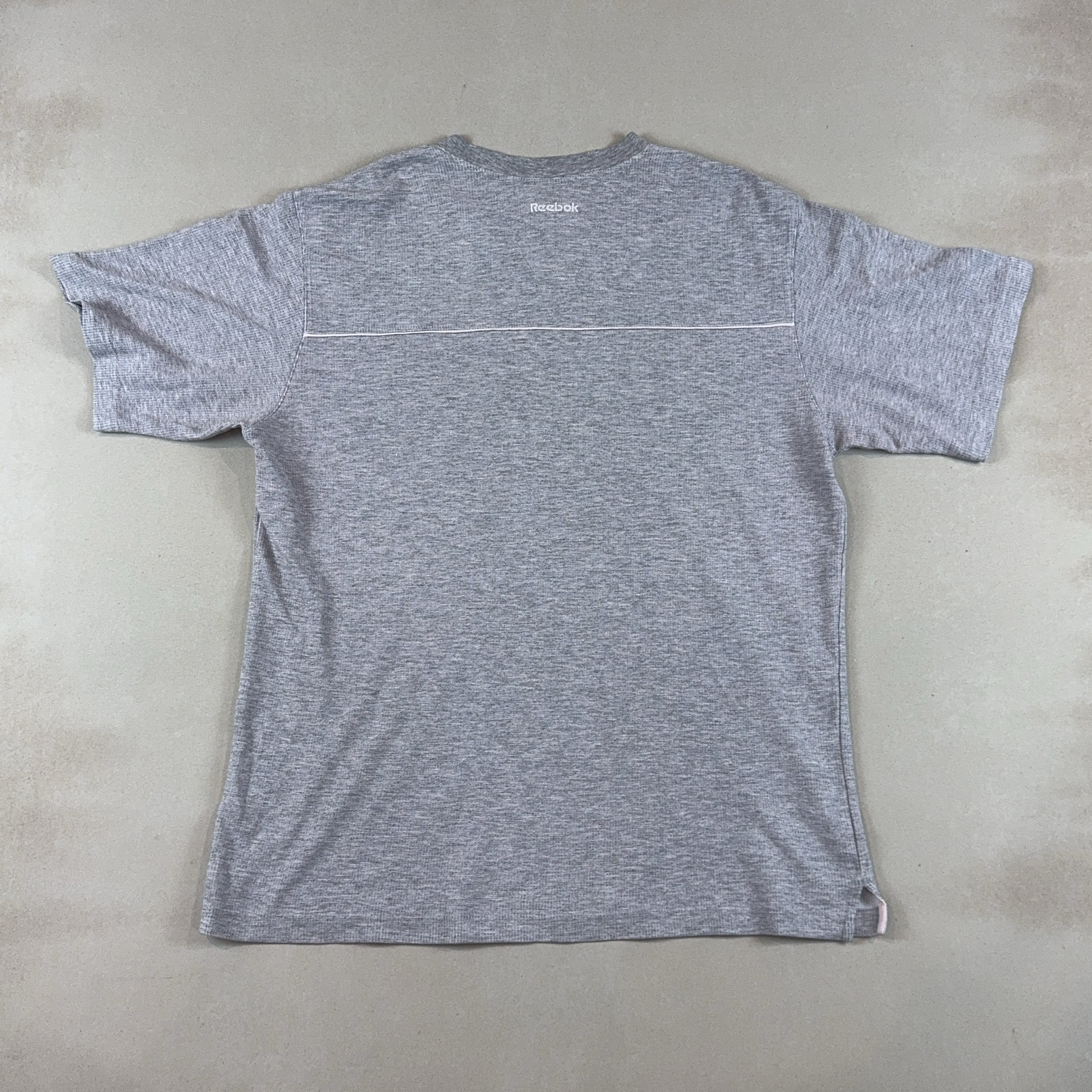 REEBOK TEE - X LARGE