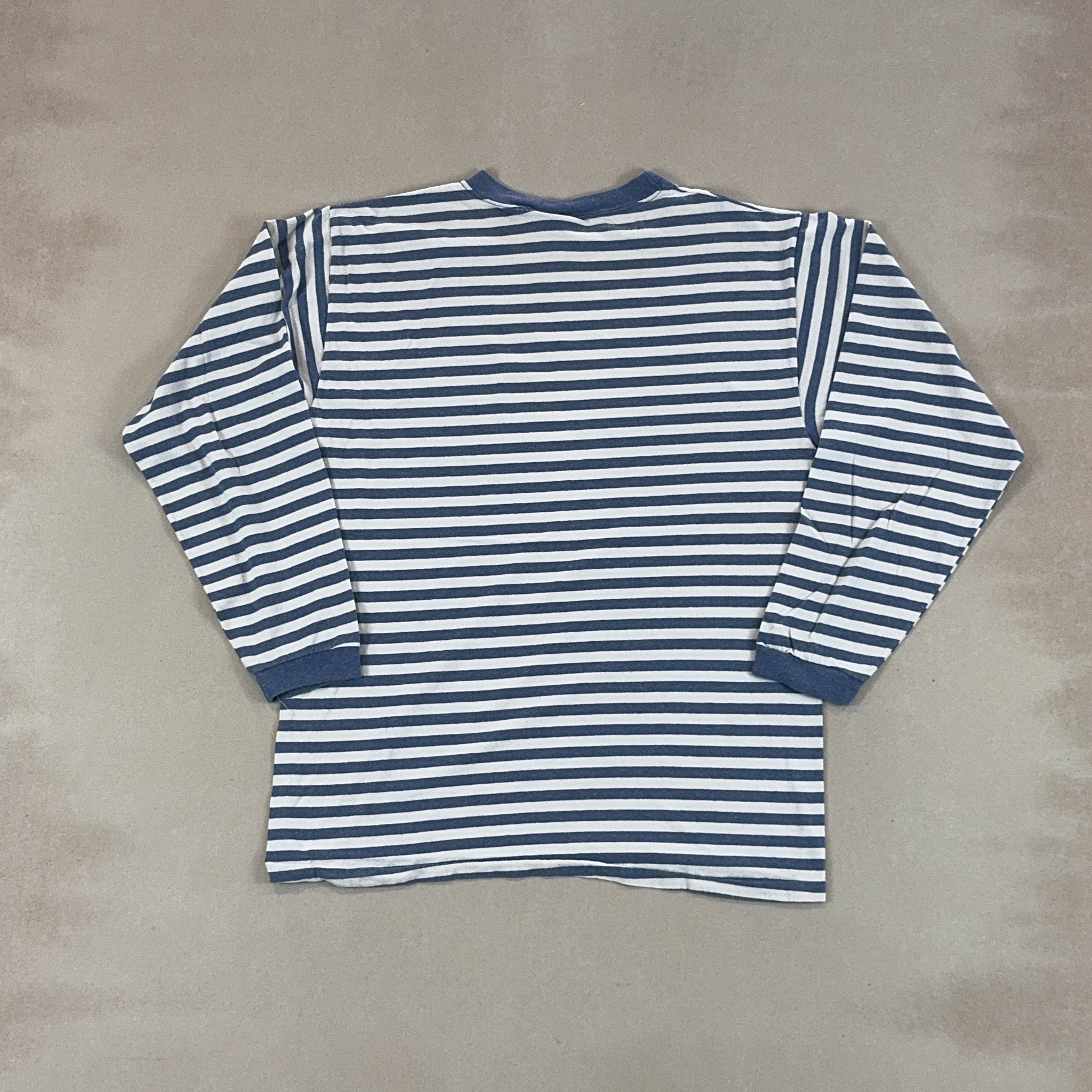 LEVIS LONG SLEEVE - LARGE