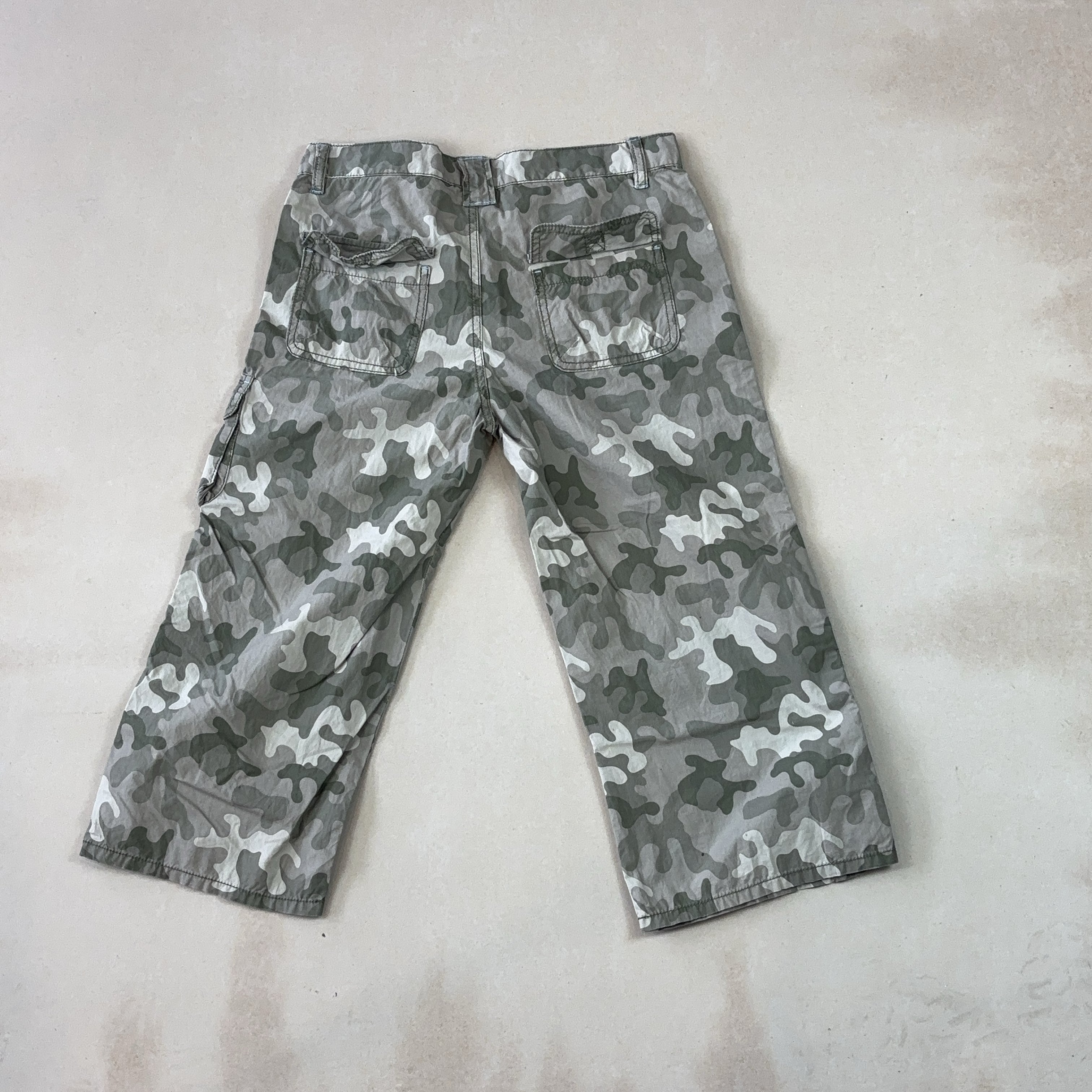 CAMO CAPRIS - LARGE