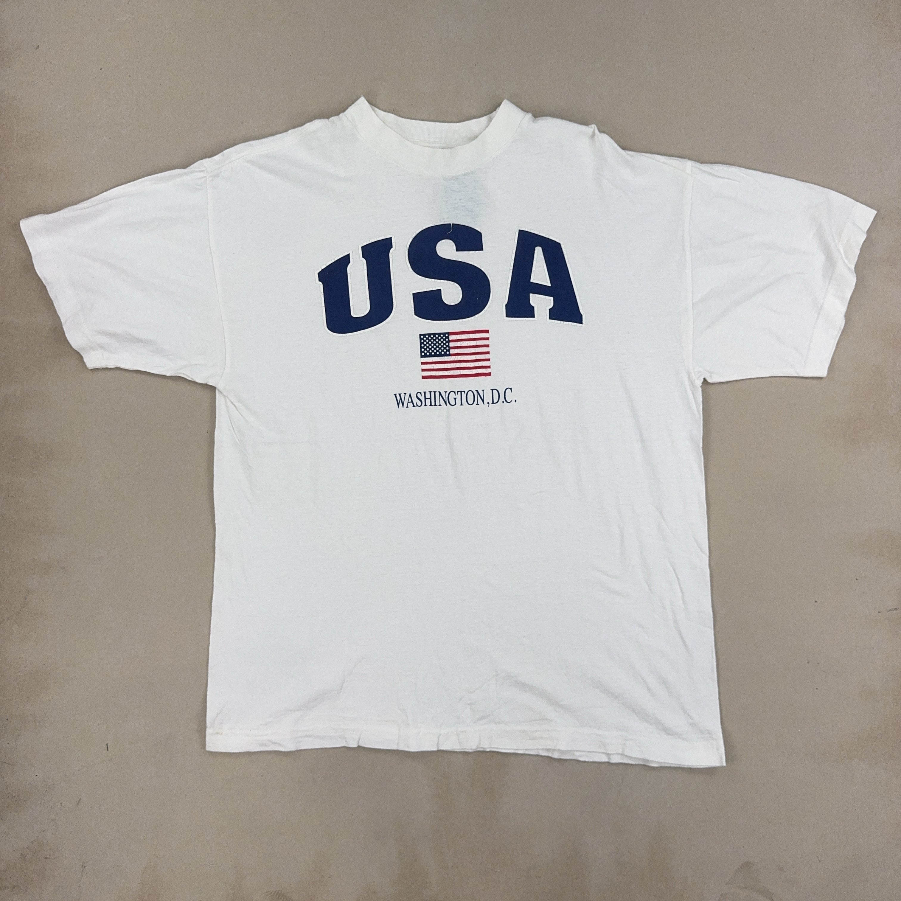 GRAPHIC TEE - LARGE
