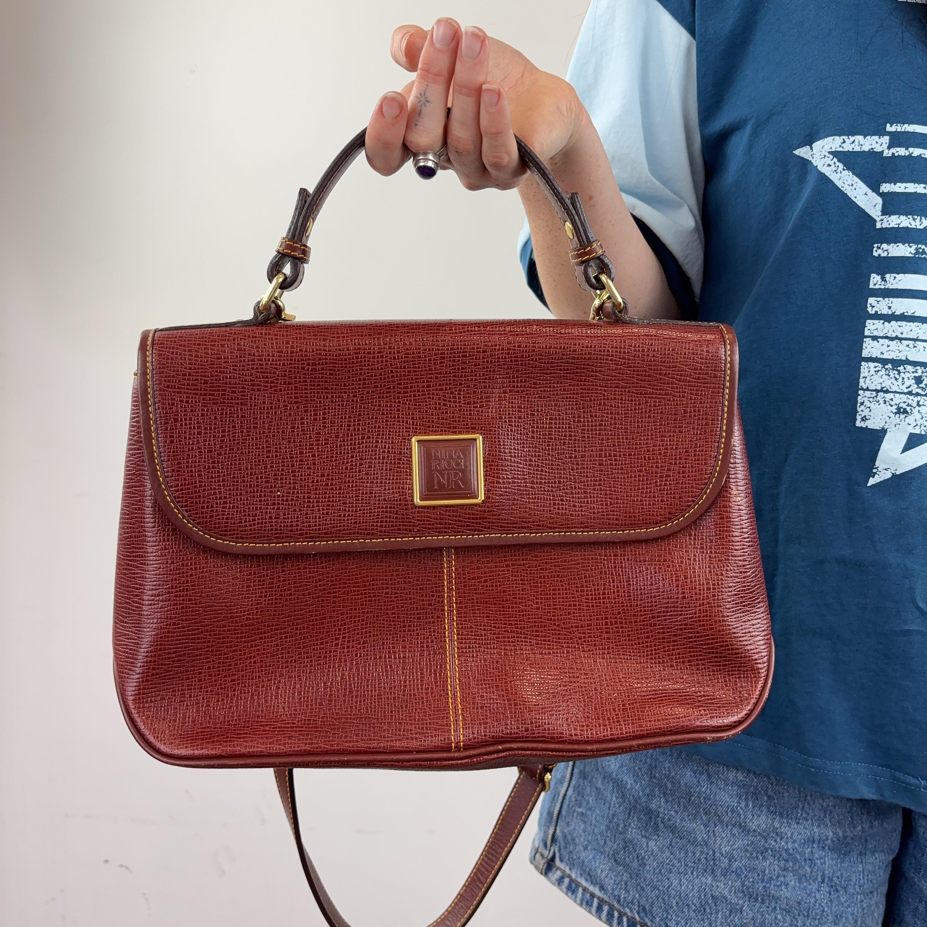 VINTAGE HANDBAG - MEDIUM