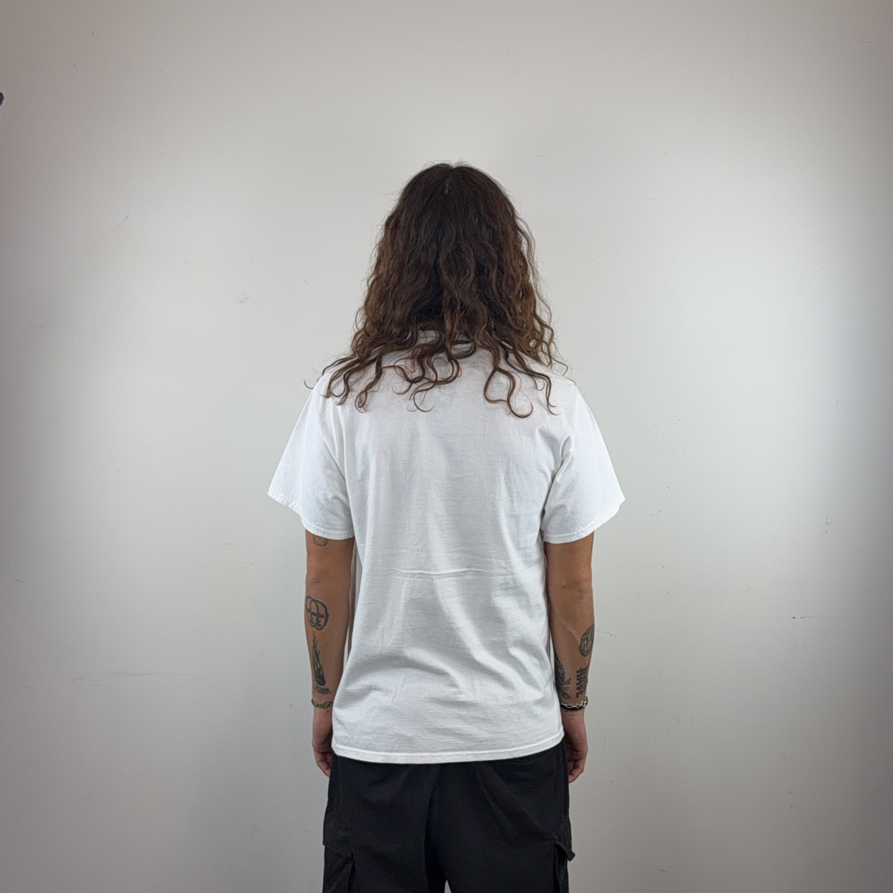 VINTAGE GRAPHIC TEE - LARGE