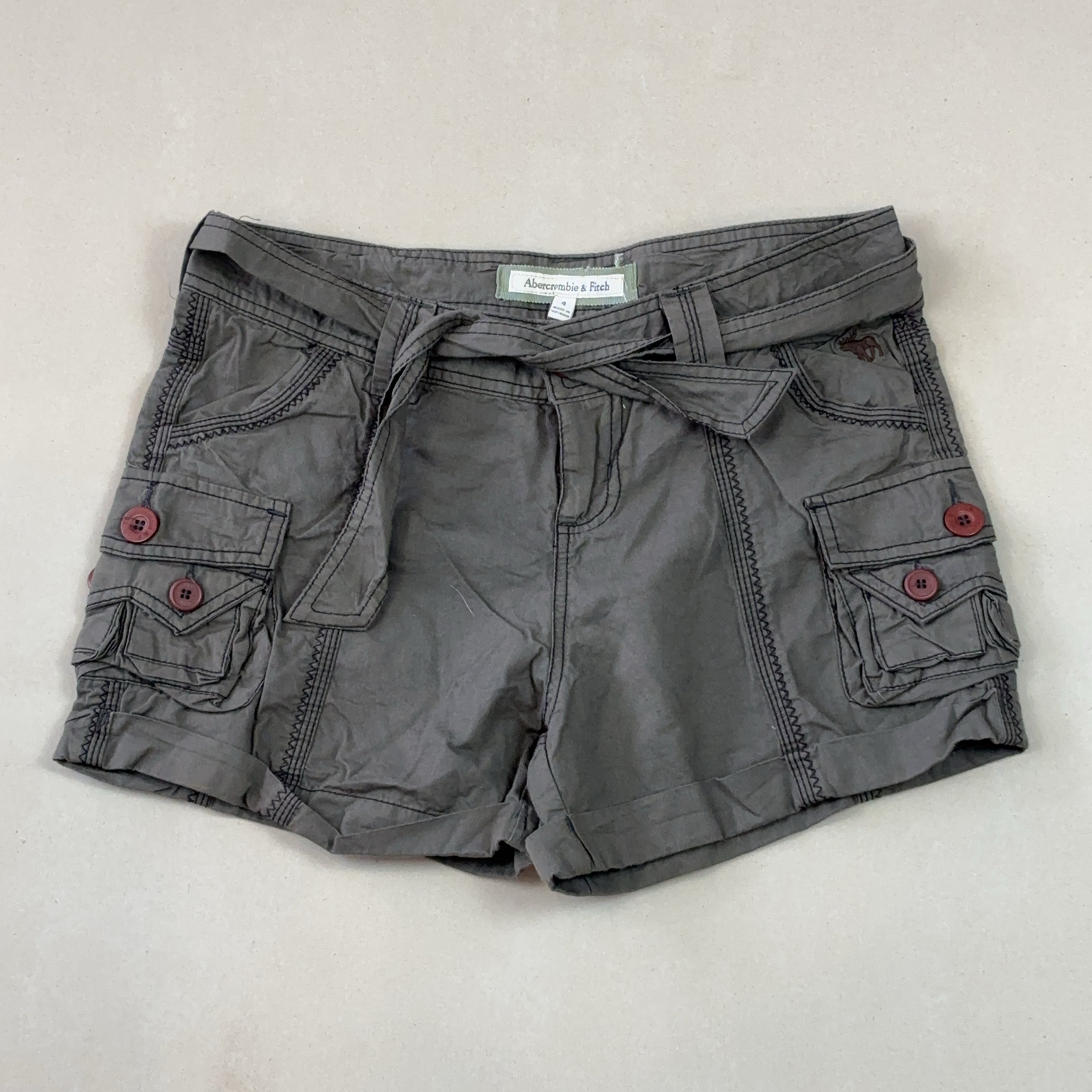 ABERCROMBIE & FITCH SHORTS - MEDIUM