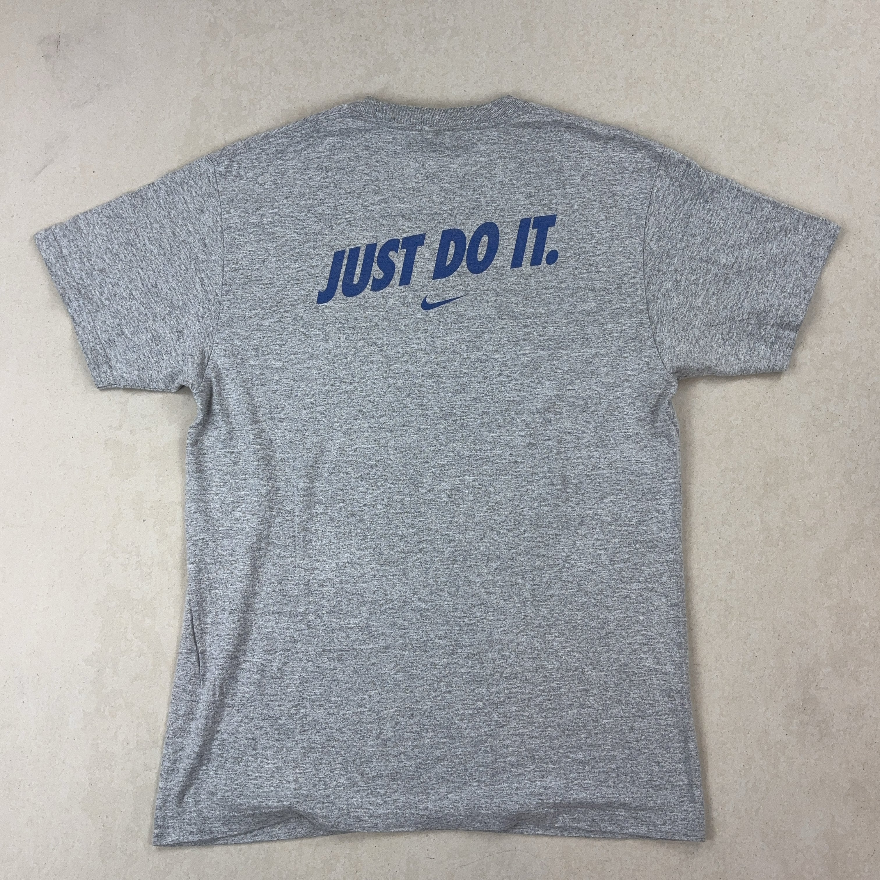 NIKE TEE - SMALL