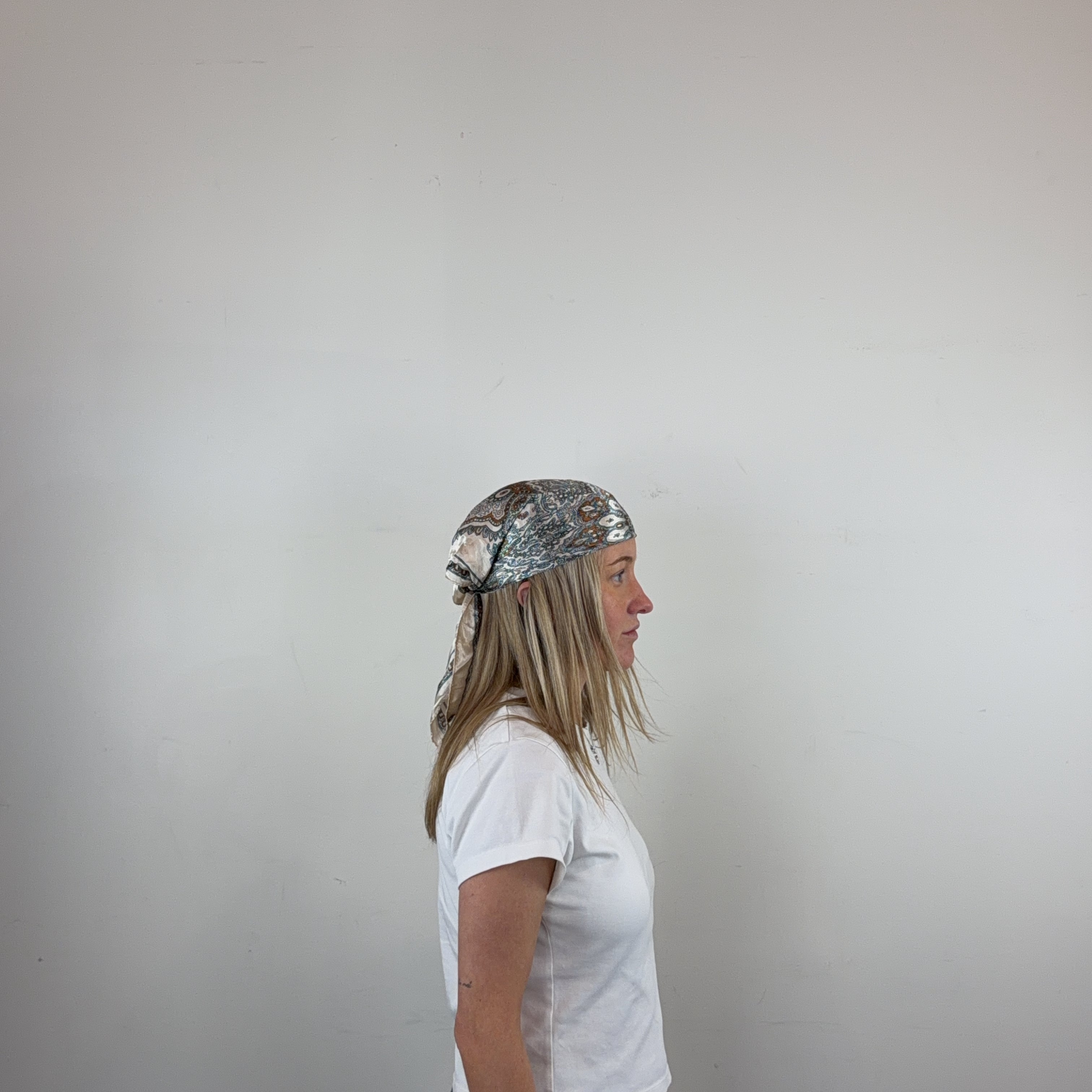HEAD SCARF