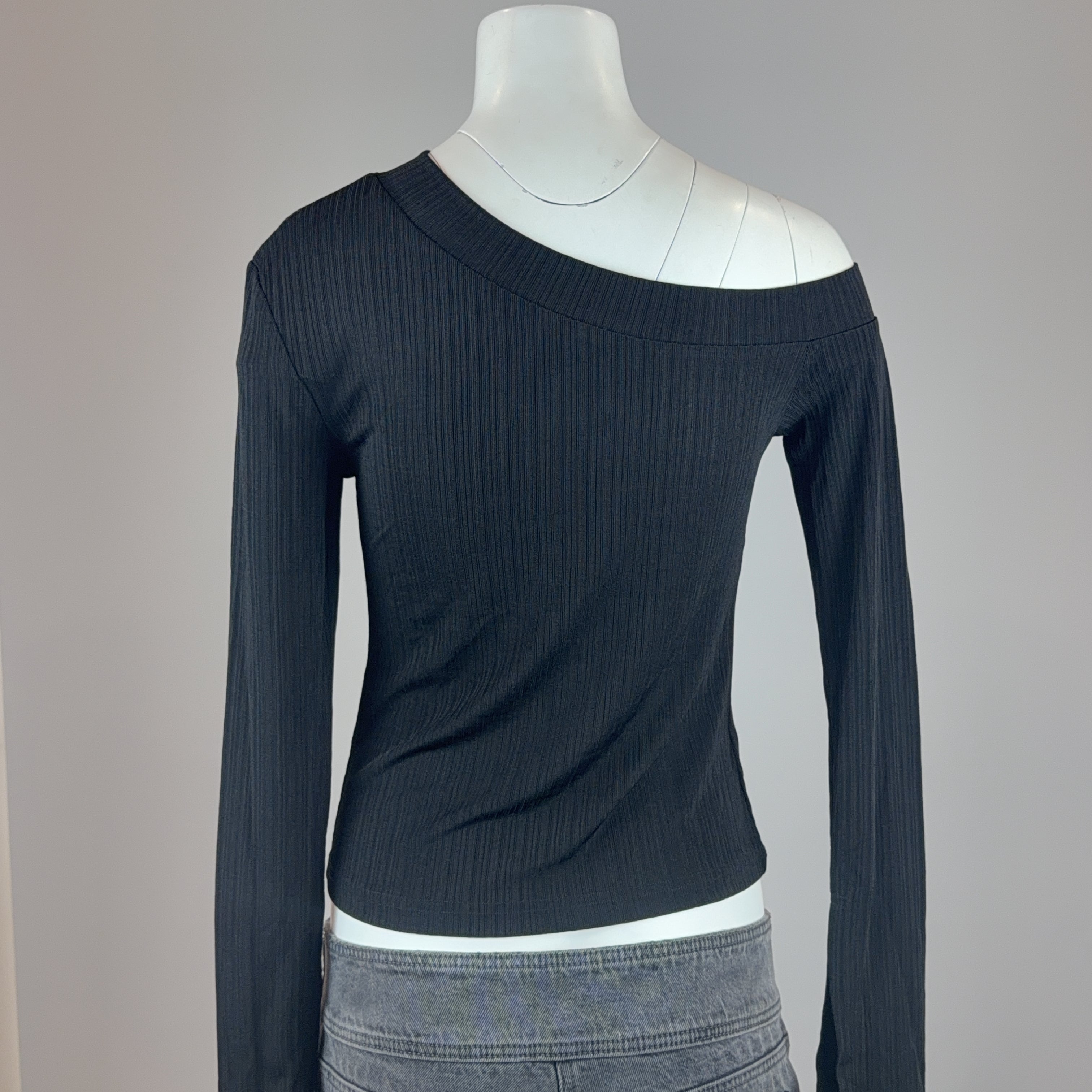 VINTAGE LONG SLEEVE - SMALL
