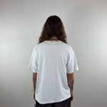 GRAPHIC 'ON POINT' TEE - LARGE