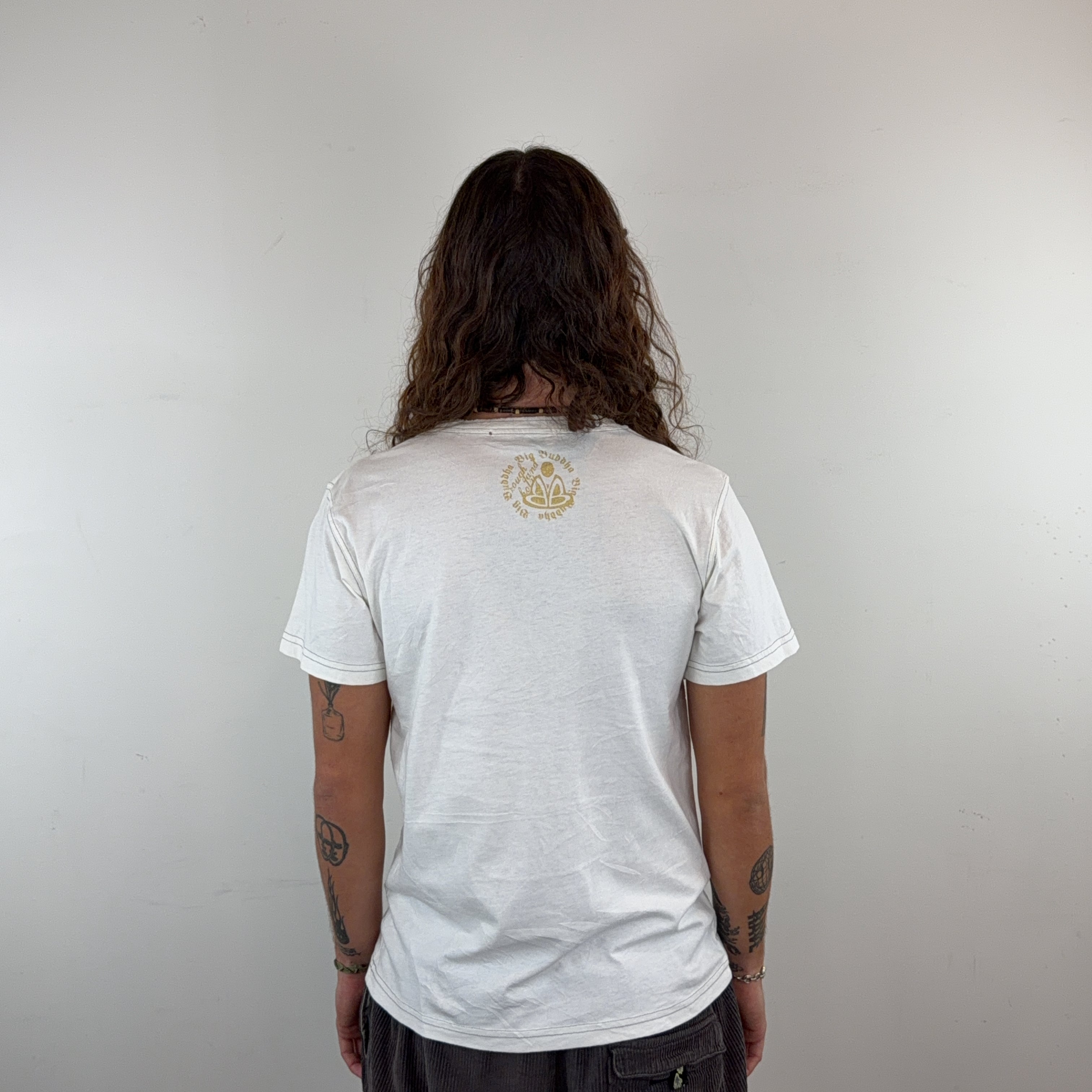 GRAPHIC VINTAGE TEE - MEDIUM