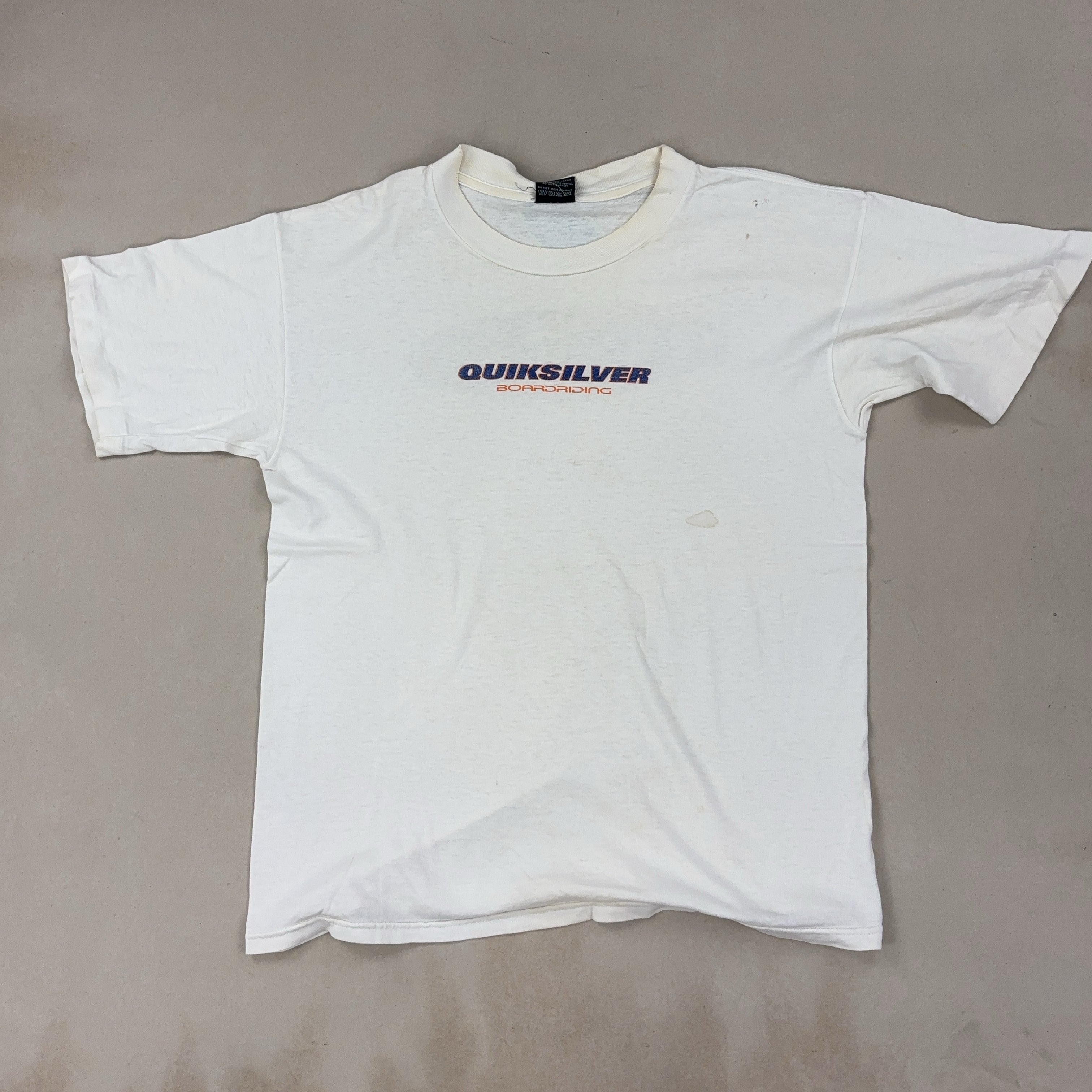 QUIKSILVER TEE - MEDIUM