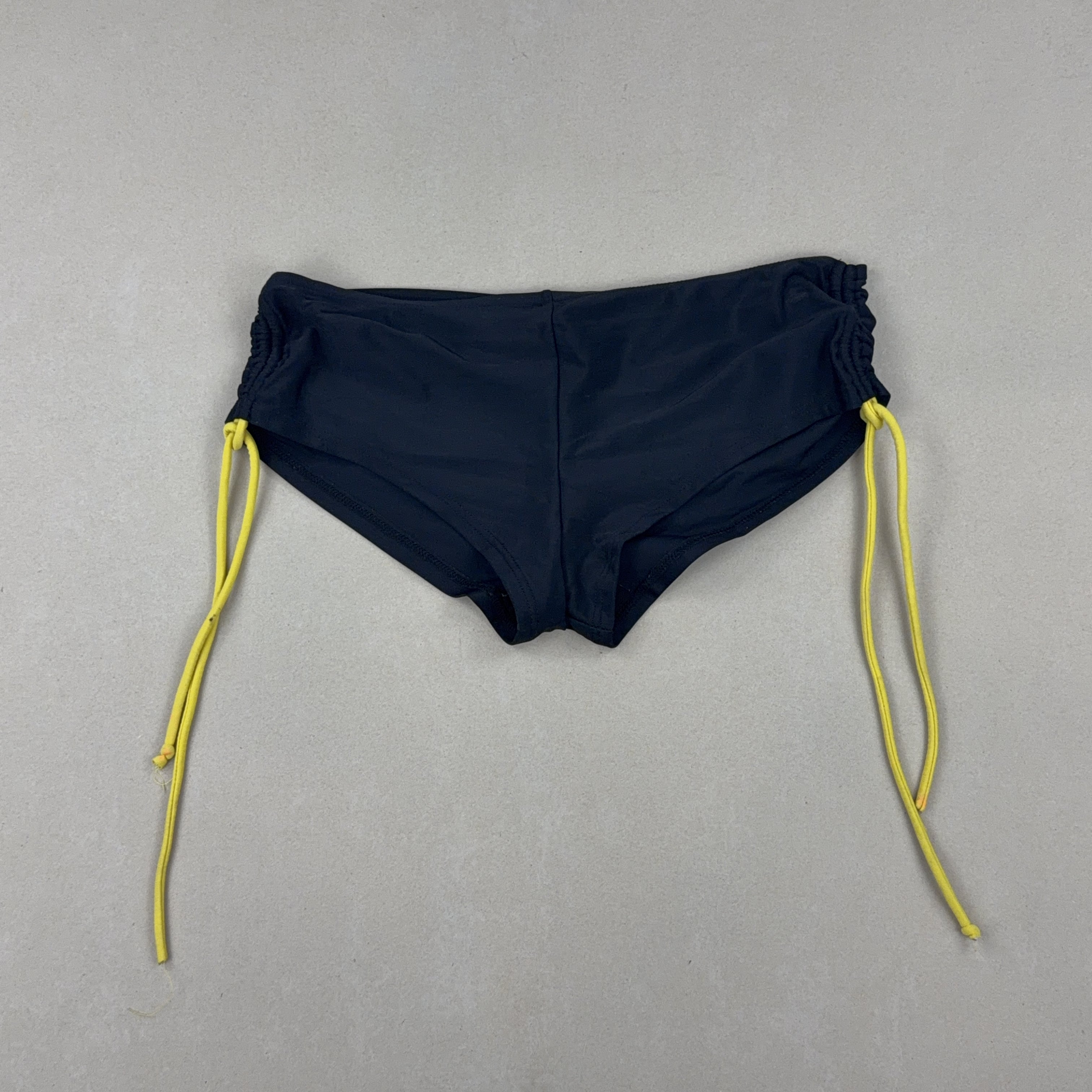 VINTAGE SWIMWEAR - MEDIUM