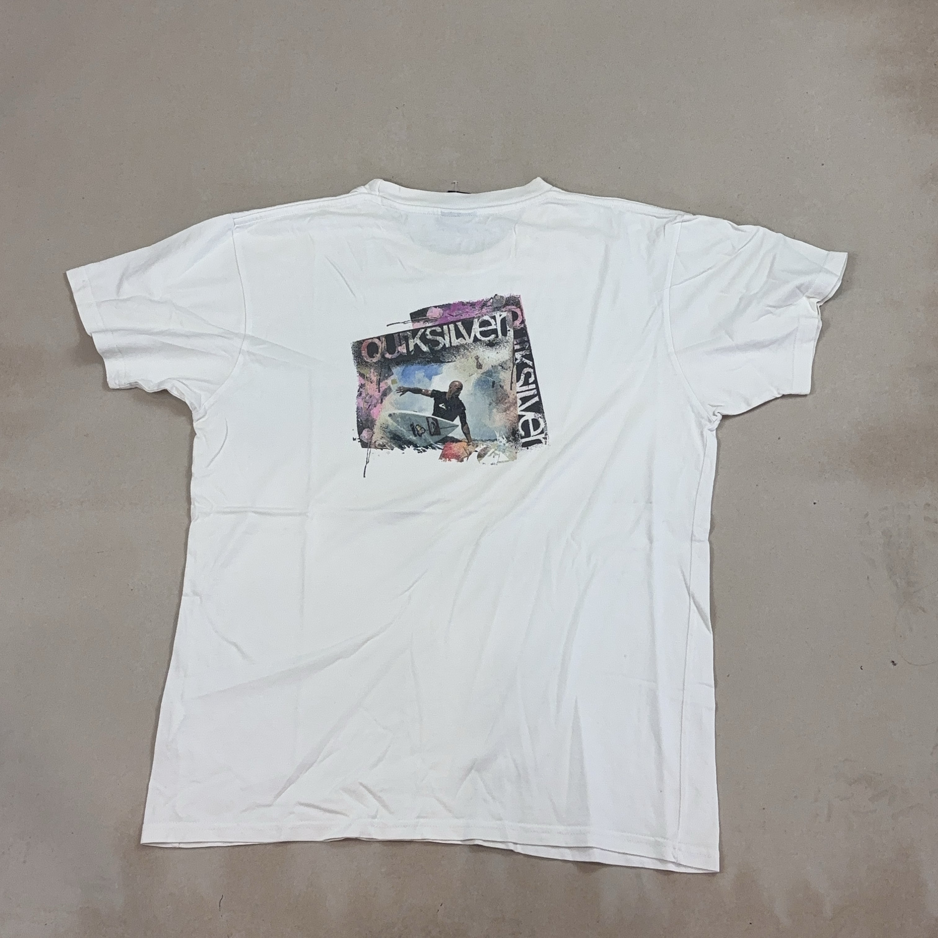 QUIKSILVER TEE - MEDIUM