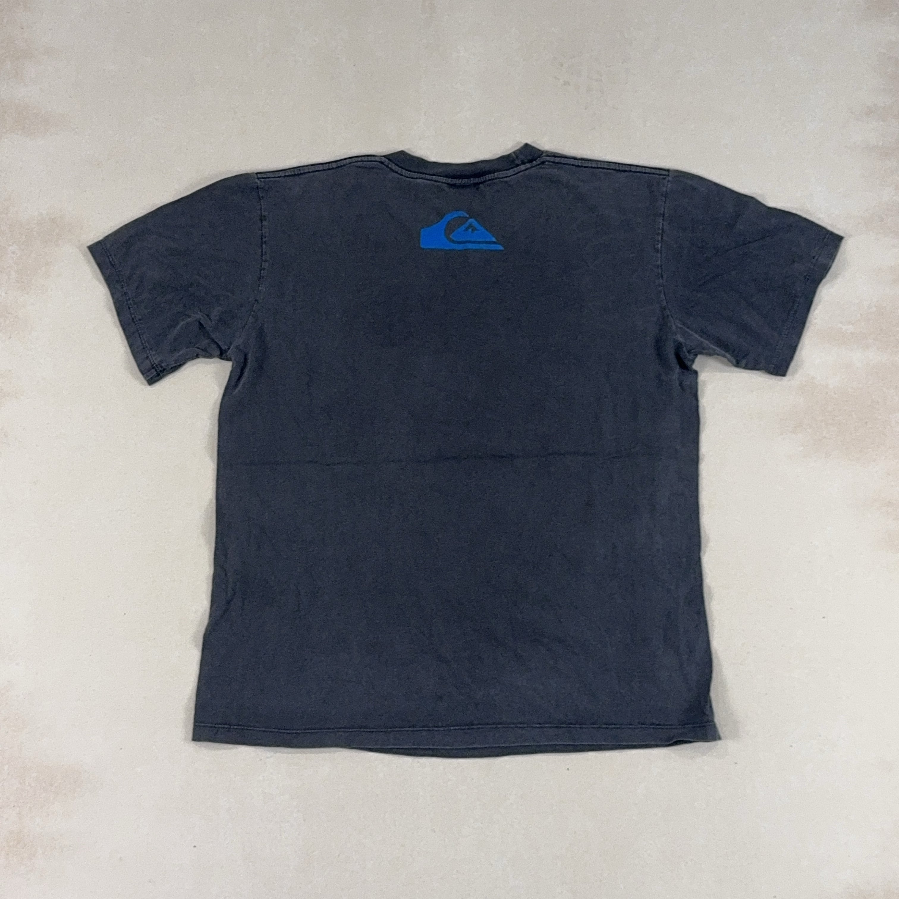 QUIKSILVER GRAPHIC TEE - LARGE