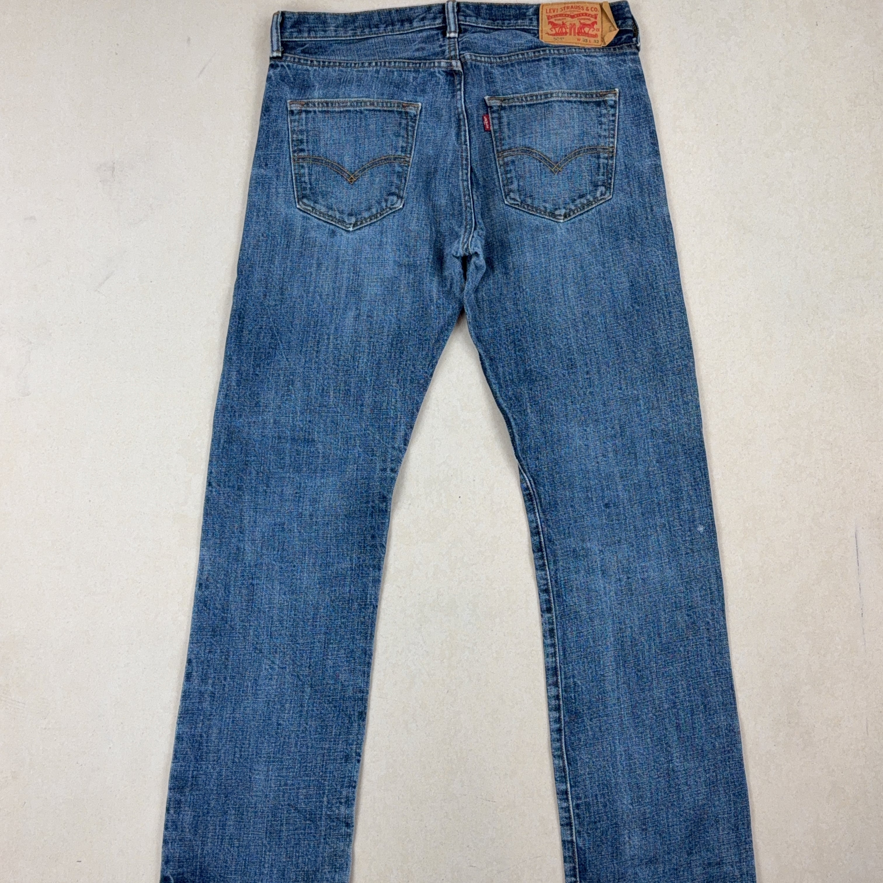 LEVI'S JEANS - MEDIUM