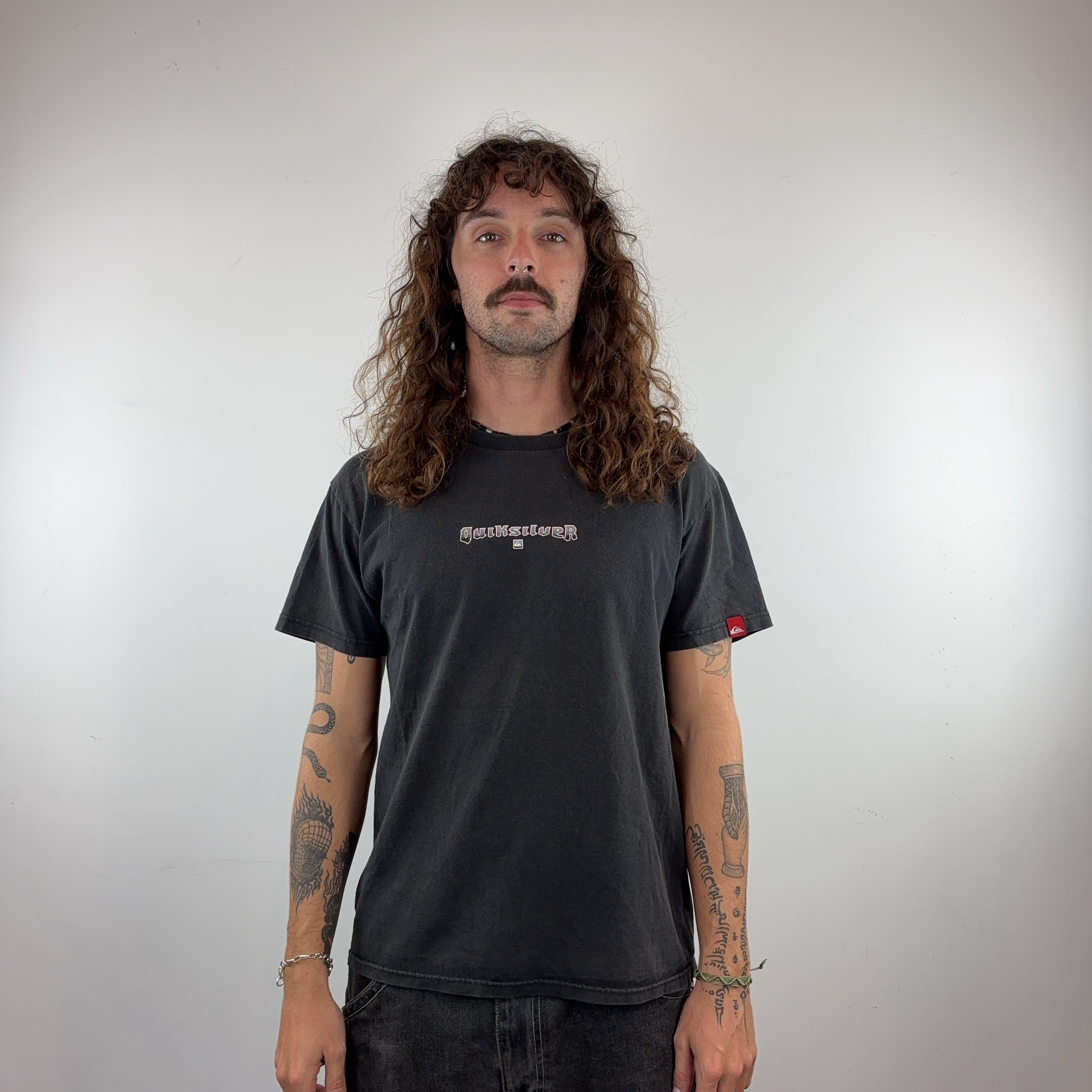 BLACK QUIKSILVER TEE - MEDIUM