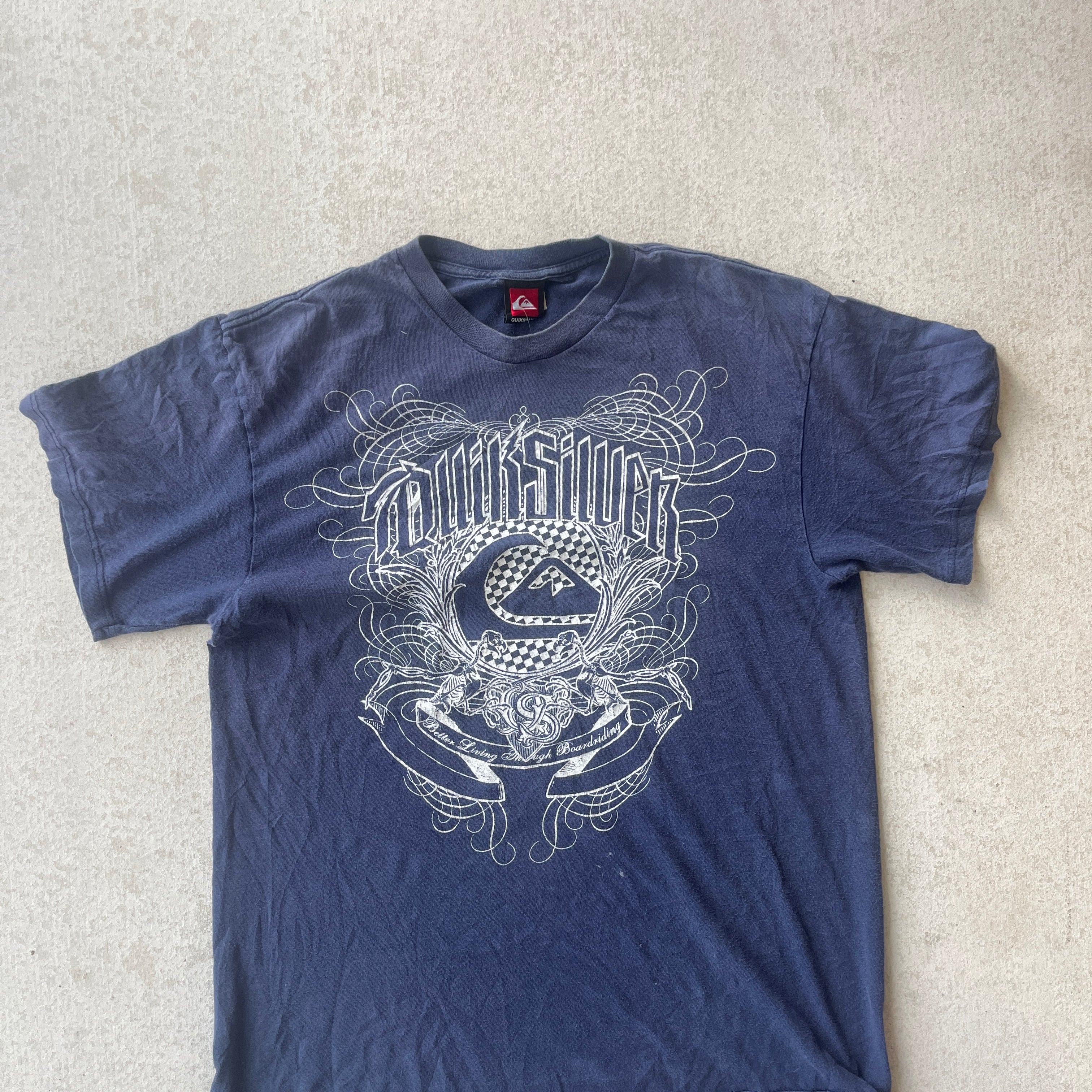 QUIKSILVER TEE - MEDIUM