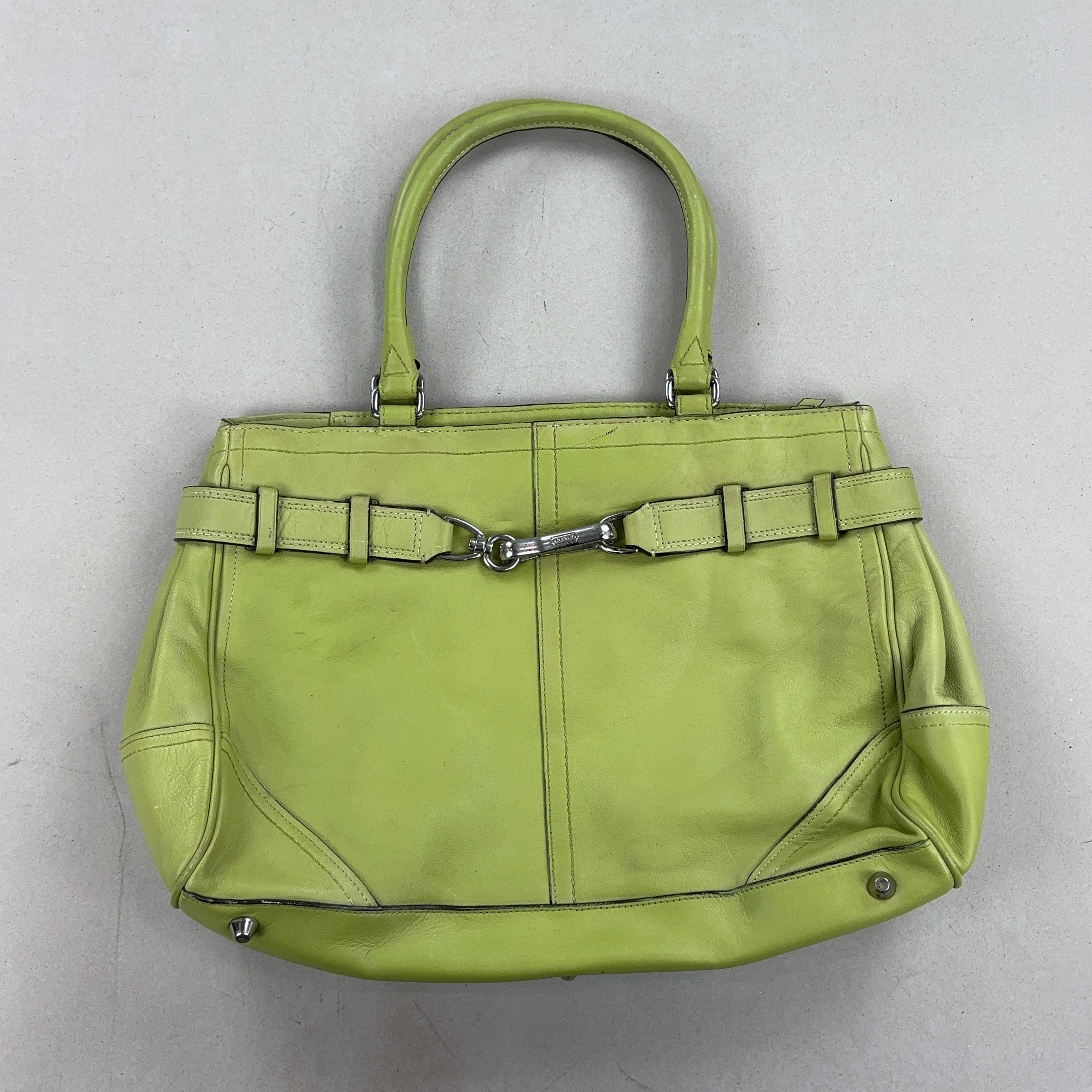 COACH HANDBAG - MEDIUM