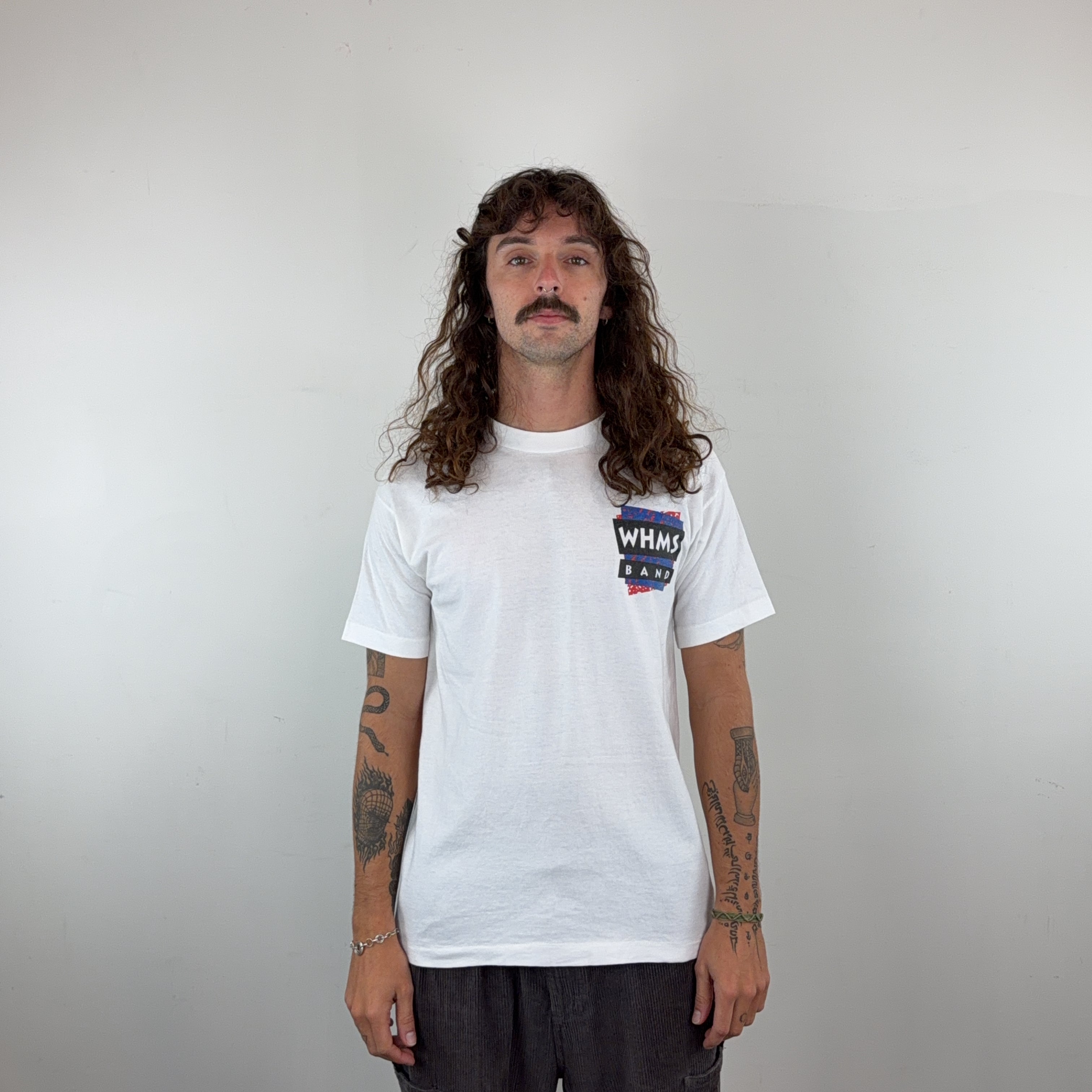 FRUIT OF THE LOOM TEE - MEDIUM