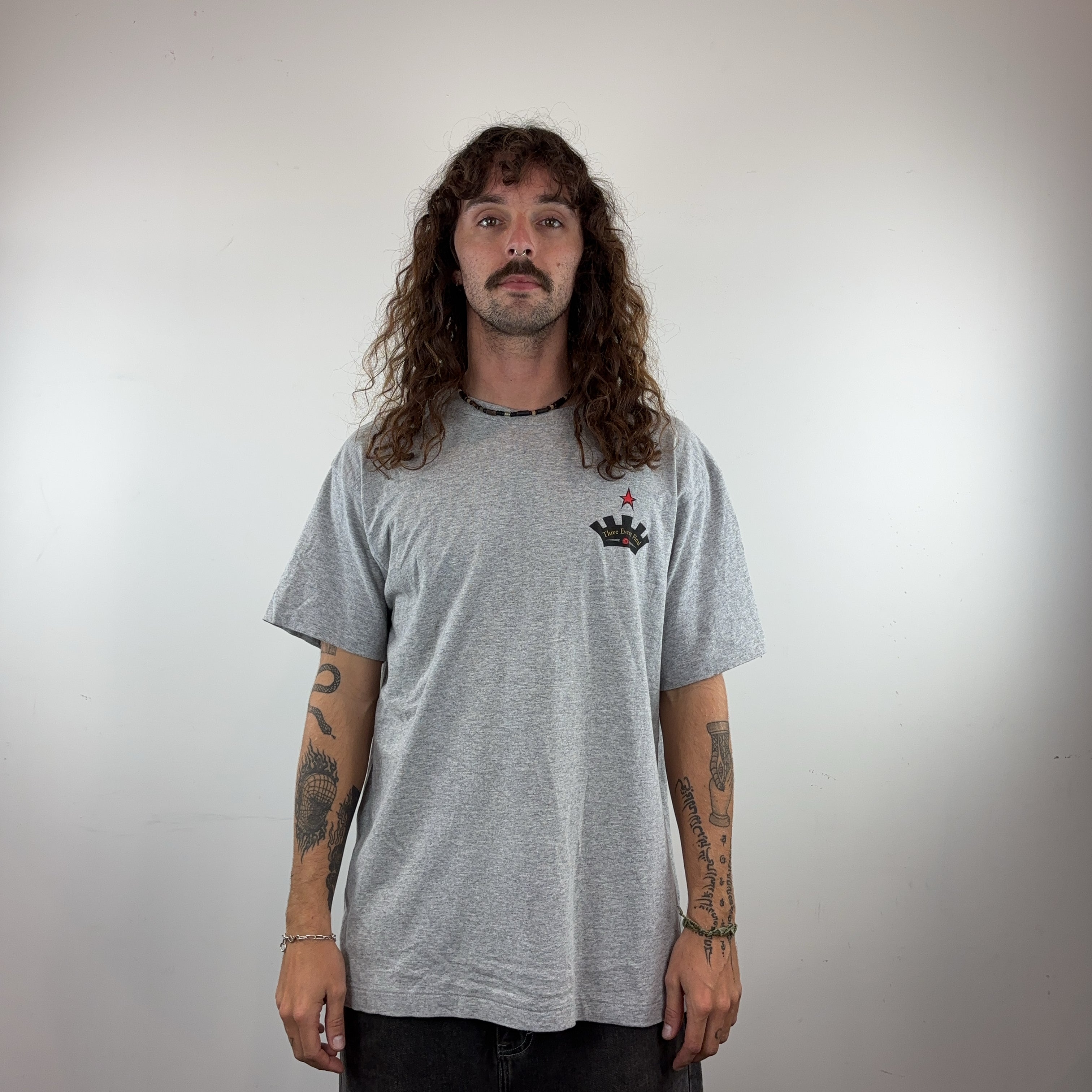 GREY OCEAN PACIFIC TEE - LARGE