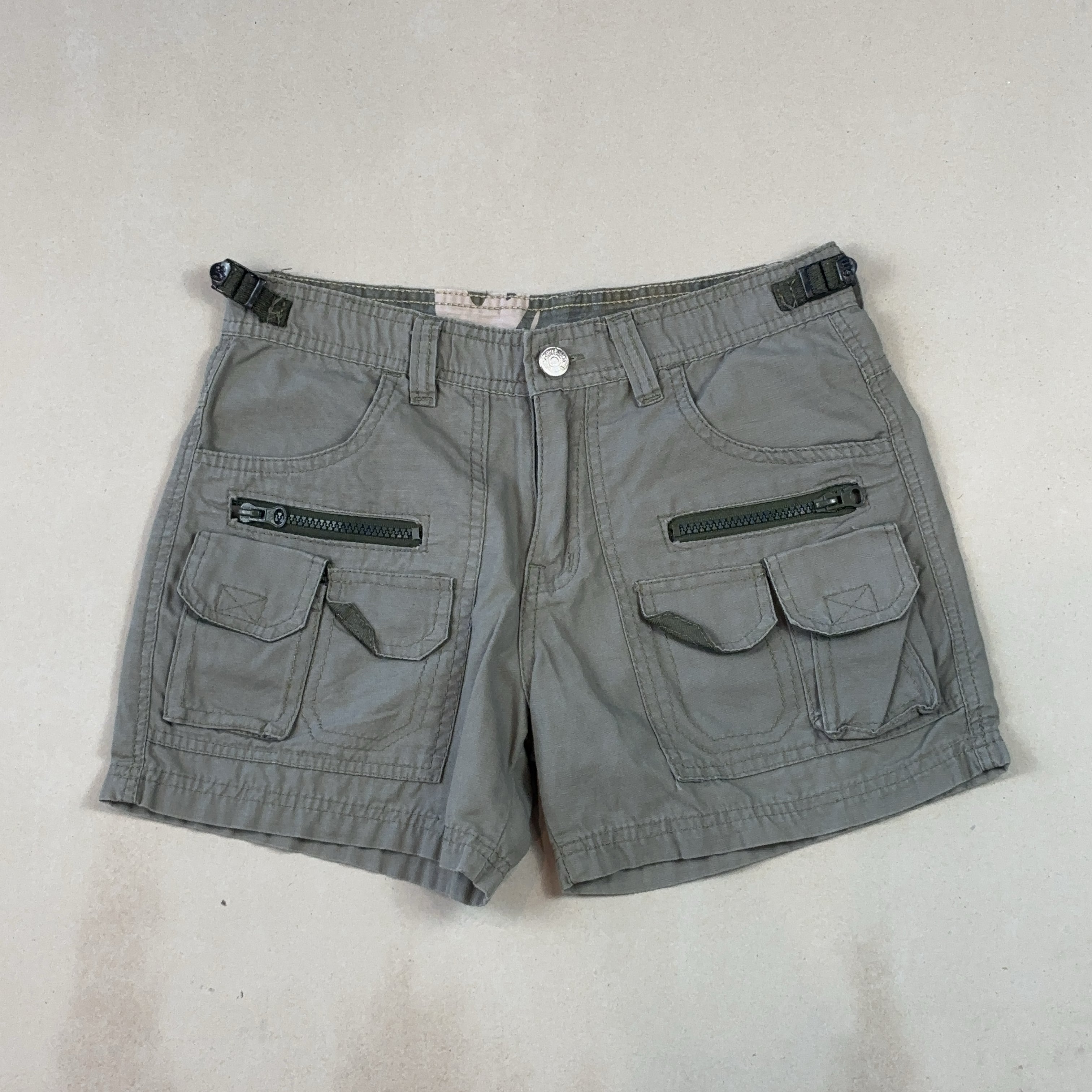 VINTAGE SHORTS - SMALL