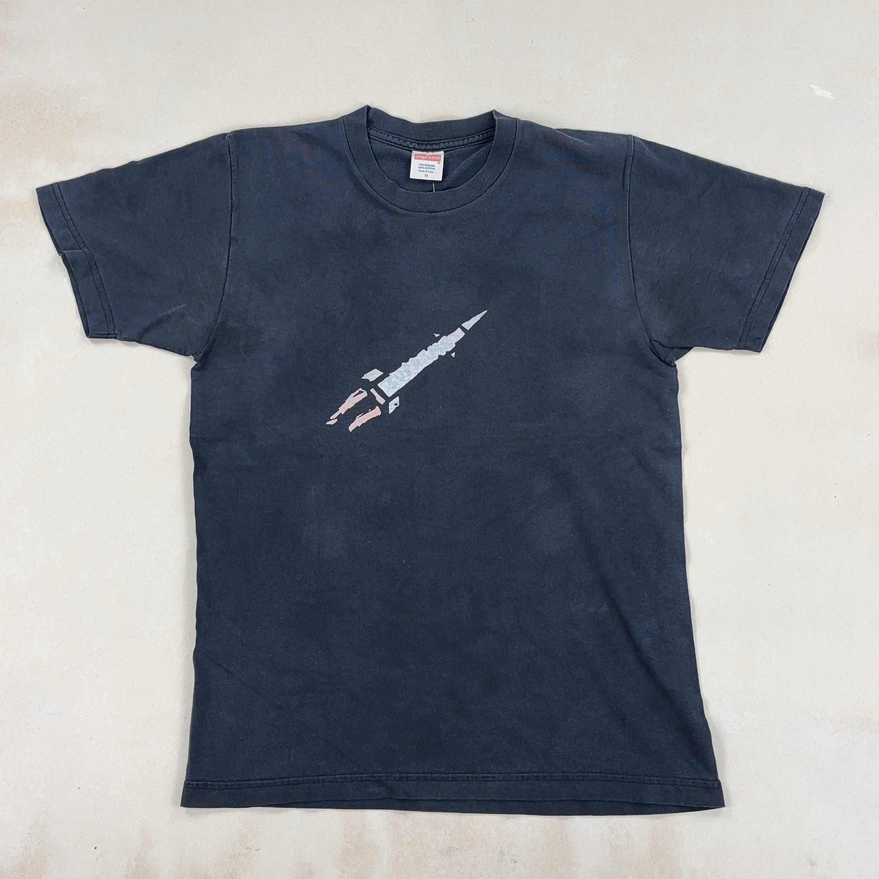 SUPREME BLACK TEE - MEDIUM